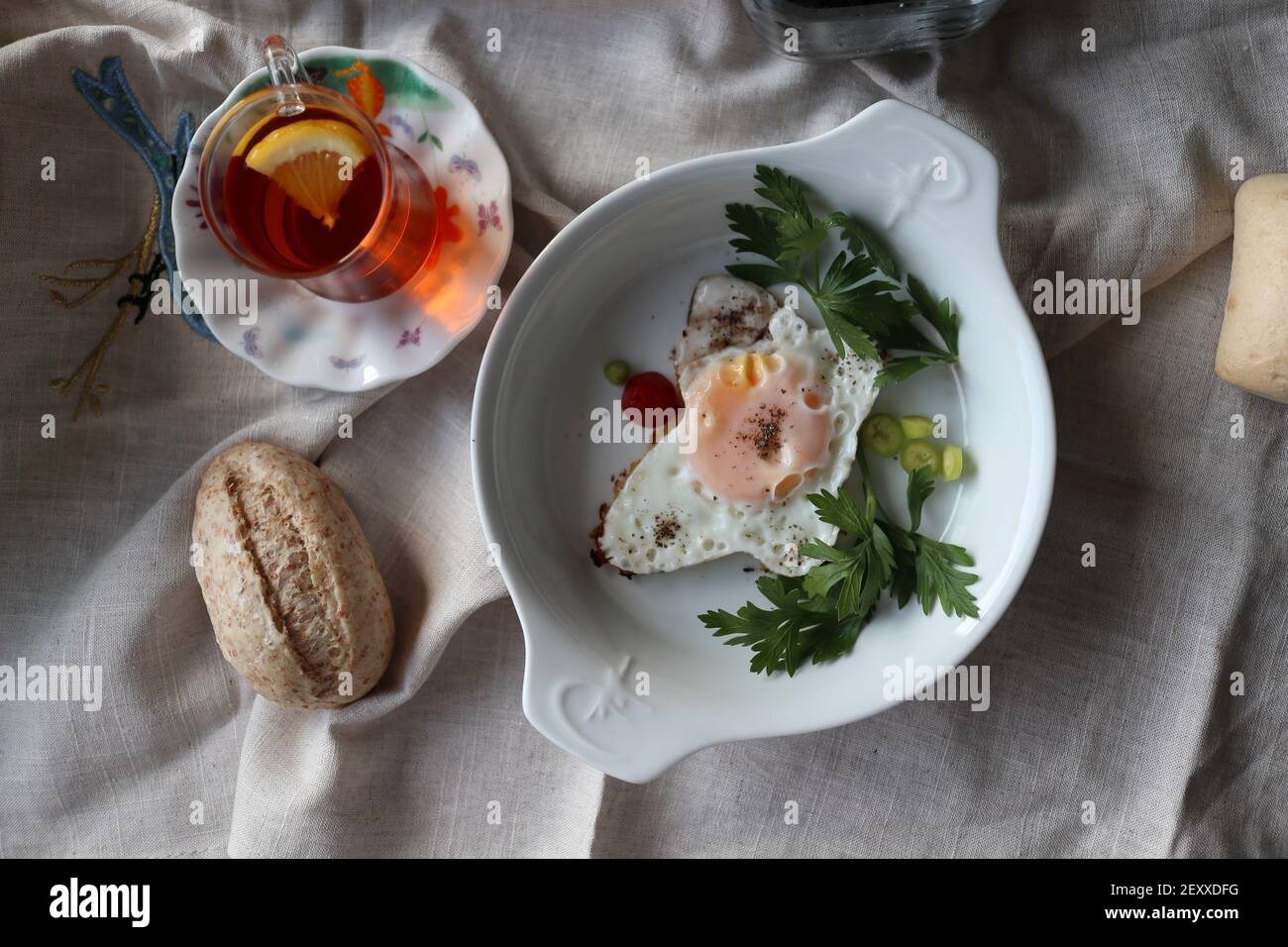 Machen Sie das Frühstück mit verschiedenen Ei Präsentationen Stockfoto