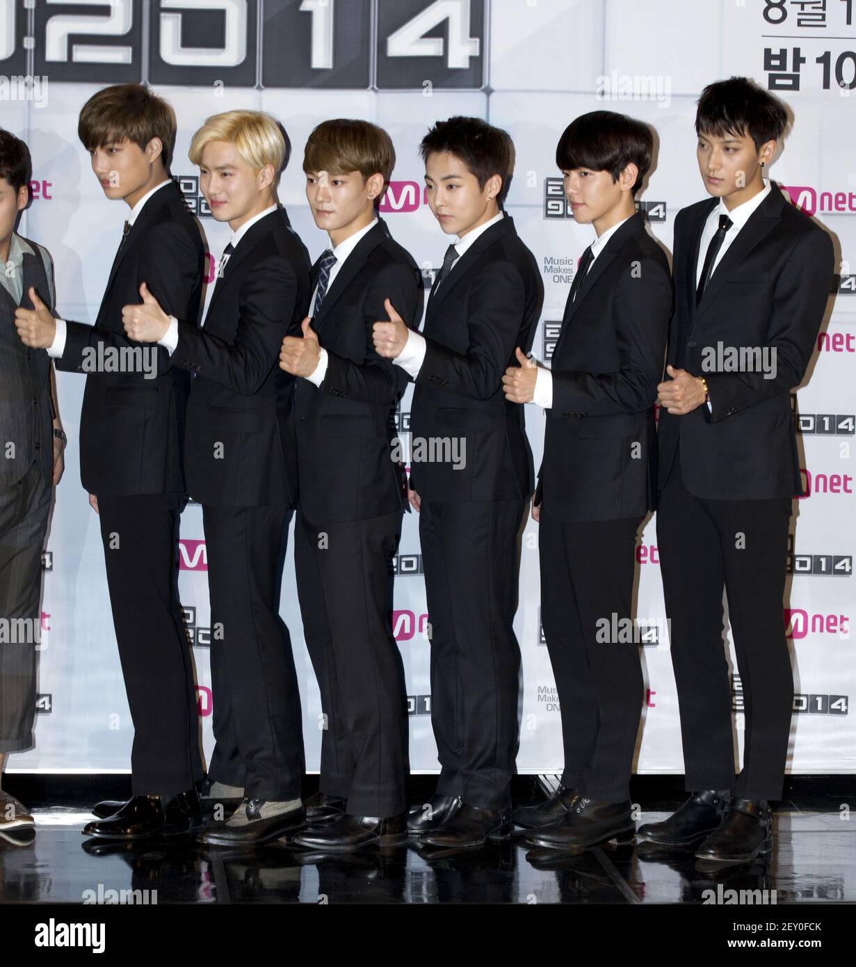 11 August 2014 Seoul Sudkorea L R Kai Su Ho Chen Xiumin Baek Hyun Und Tao Mitglieder Der K Pop Boys Band Exo Nehmen Am 11 August 2014 An Einer Pressekonferenz Zur