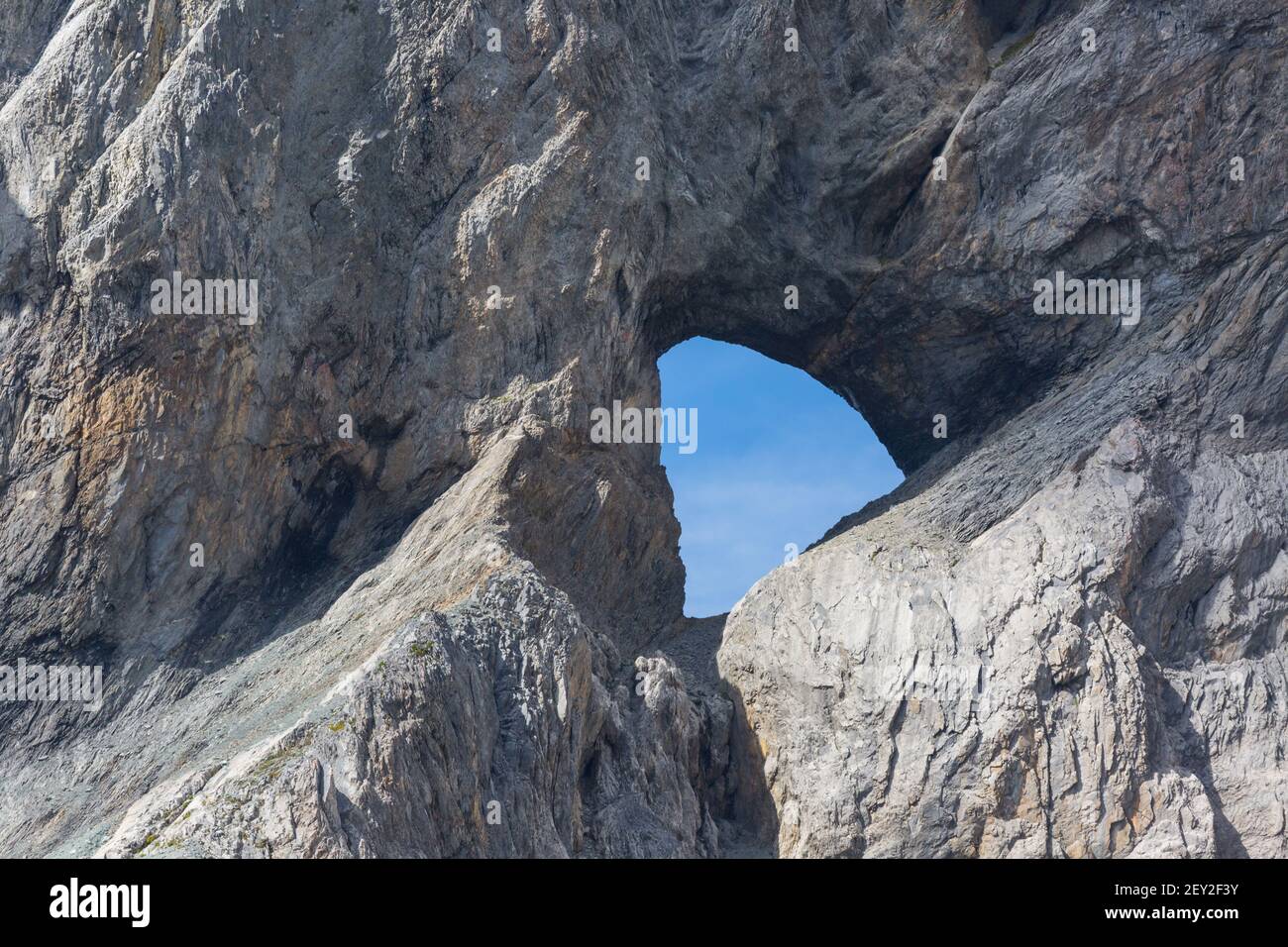 Martinsloch in der tektonischen Arena Sardona in den Schweizer Bergen bei Elm Stockfoto