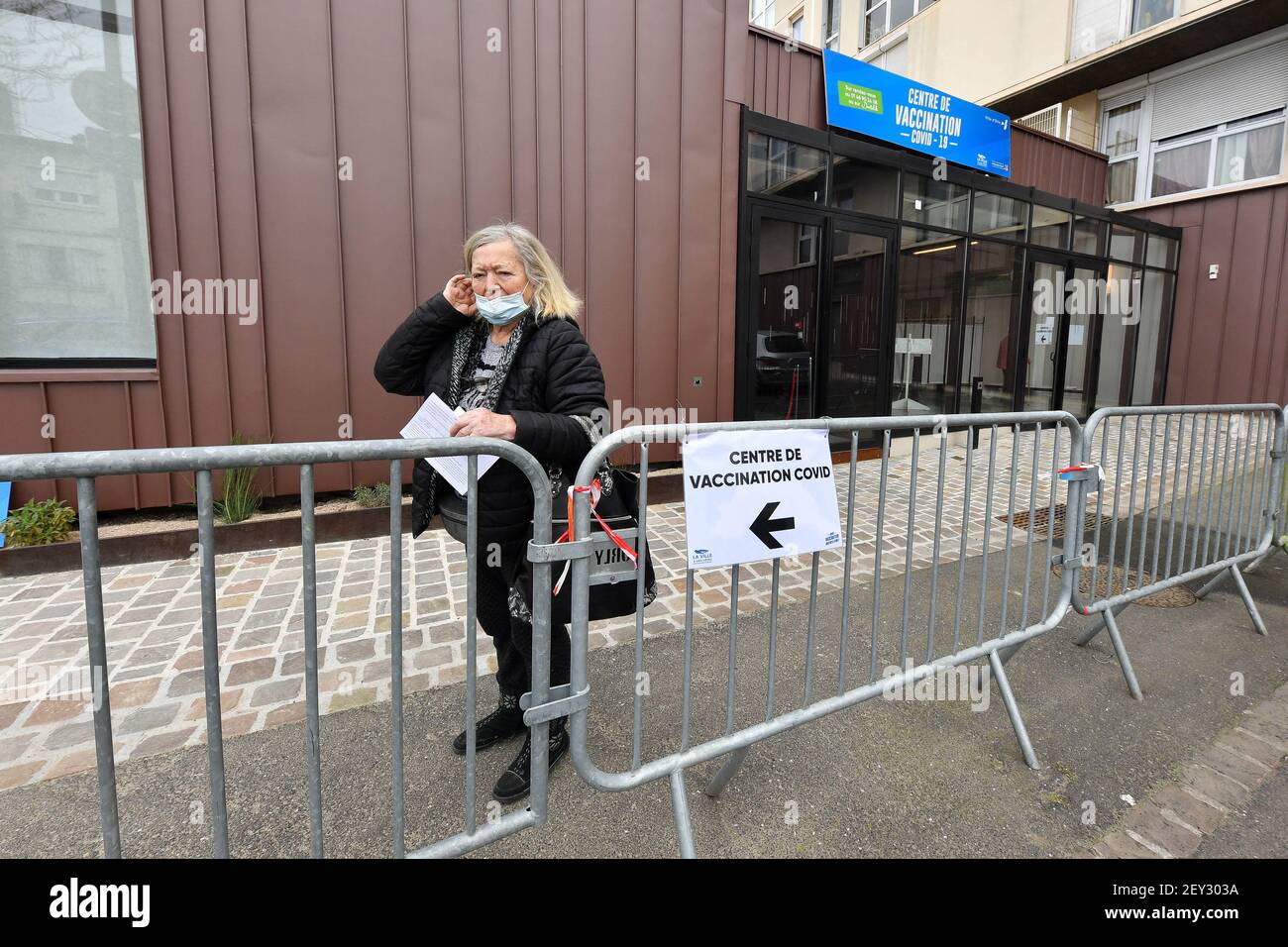 Paris, Frankreich. März 2021, 05th. Die Impfkampagne gegen Covid-19 beschleunigt sich. Impfzentrum in Orly, in der Nähe von Paris, Frankreich am 5. März 2021. Foto von Lionel Urman/ABACAPRESS.COM Quelle: Abaca Press/Alamy Live News Stockfoto