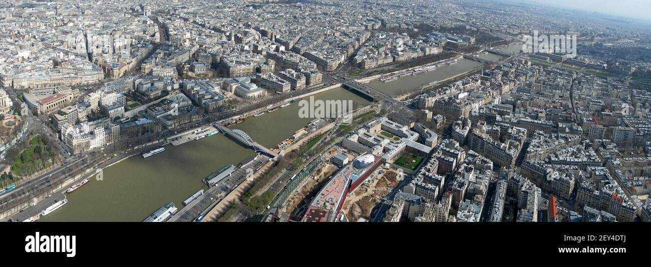 Frankreich - Panoramablick auf Paris - die seine, vom Eiffelturm aus gesehen Stockfoto