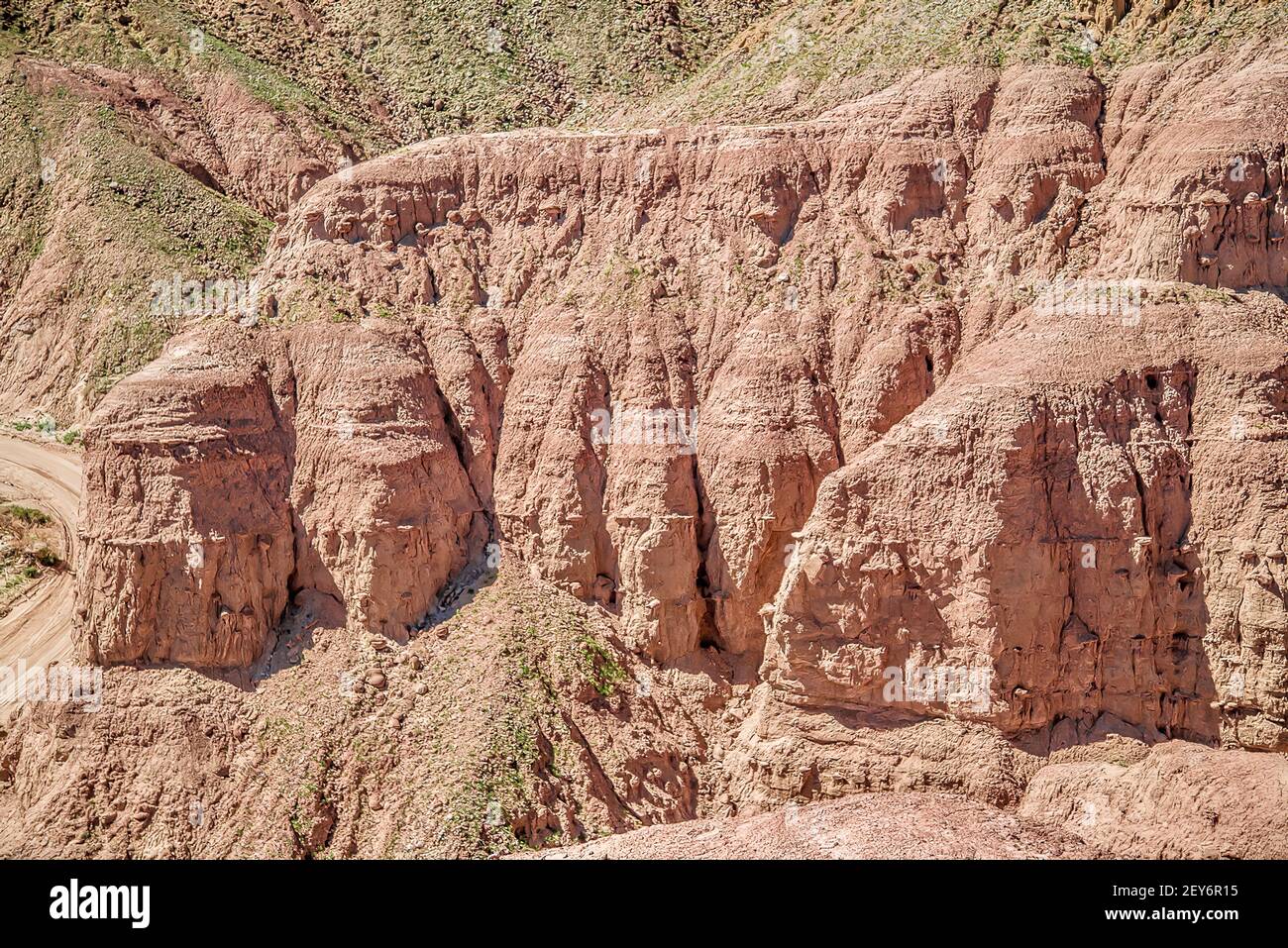 Eine verlassene Landschaftsansicht von Sandsteinformationen in Borrego Springs, Kalifornien Stockfoto