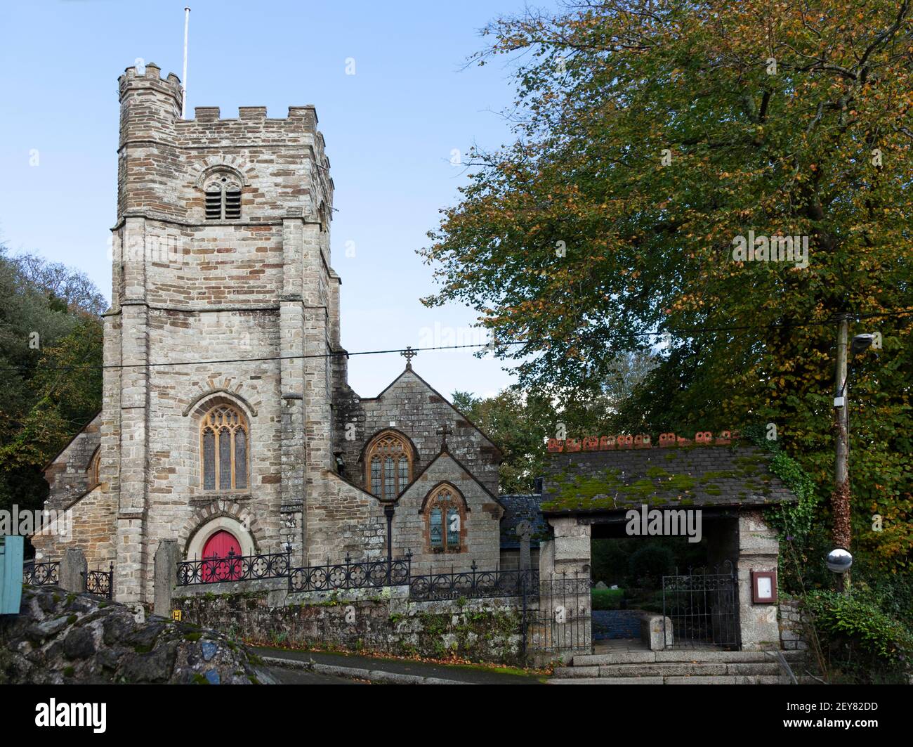 Die Kirche St. Gluvias befindet sich an der Ecke der Church Road Hill in Penryn, Cornwall, Großbritannien Stockfoto