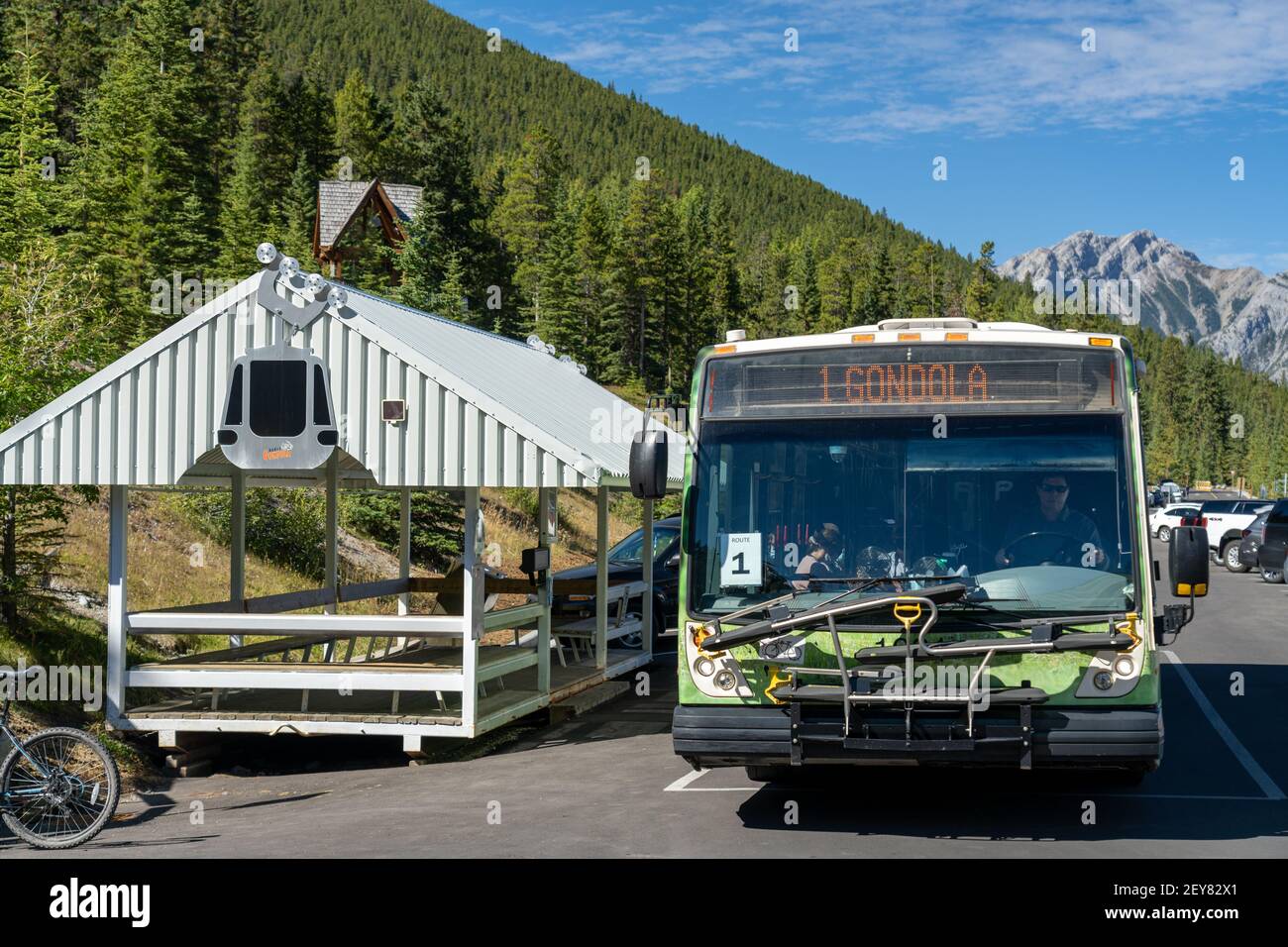 Banff Gondola Bushaltestelle im Sommer. Banff National Park, Canadian Rockies. Stockfoto