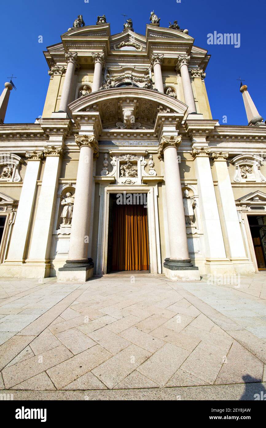 Lombardei busto arsizio alte Kirche Bürgersteig italien ...