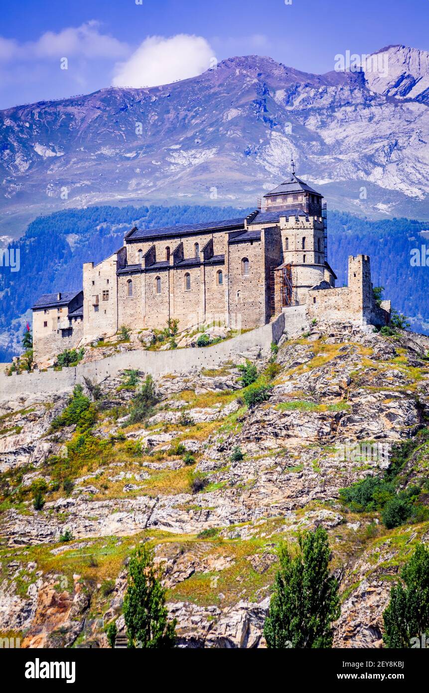 Sion, Schweiz. Notre-Dame de Valere, befestigte Kirche im Kanton Wallis, Schweizer mittelalterliches Wahrzeichen. Stockfoto