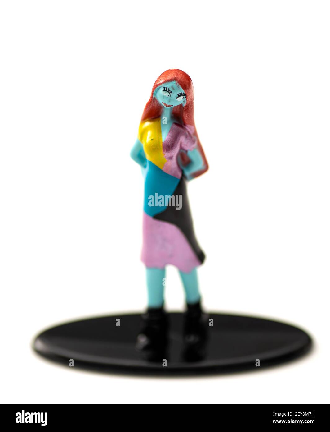 LONDON, UK - 26. Januar 2021 : Metal Figur von Sally, Charakter aus Tim Burtons Film Nightmare before Christmas. Stockfoto