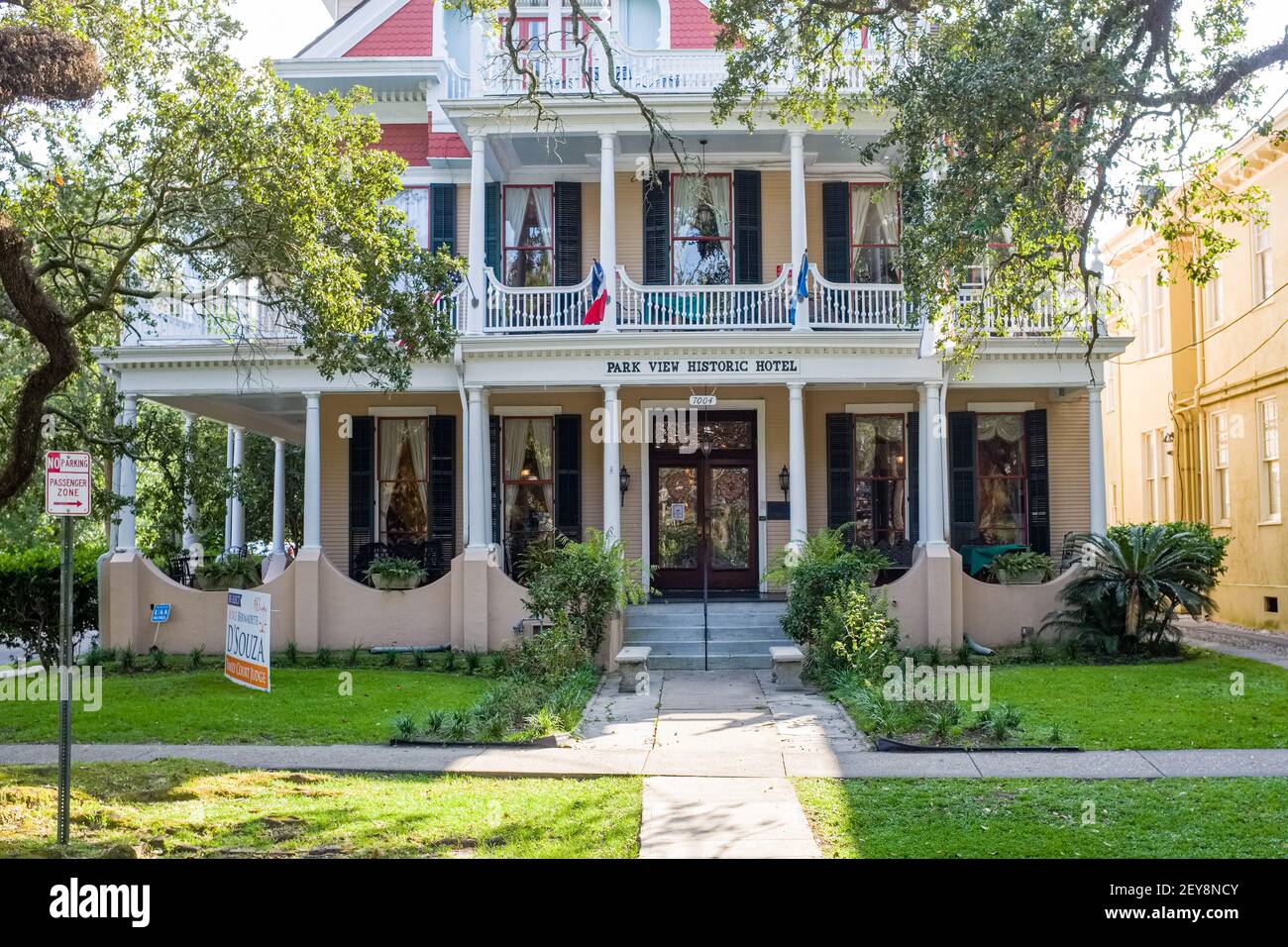 NEW ORLEANS, LA, USA - 10. SEPTEMBER 2020: Park View Historic Hotel auf St. Charles Avenue Stockfoto