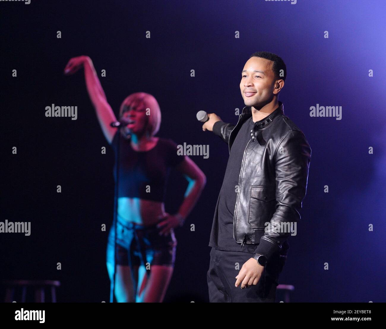 Sänger John Legend tritt bei Hard Rock Live auf! Im Seminole Hard Rock Hotel & Casino in Hollywood, Florida am 10. April 2013. (Foto von JL/Sipa USA) Stockfoto