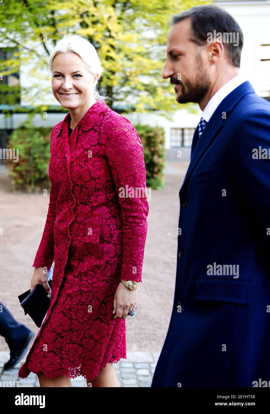 Oktober 2, 2013 - Oslo, Norwegen â € "Dutch King Willem-Alexander und Königin Maxima sind erfüllt von ihren Majestäten König Harald V und Königin Sonja und Prinz Harald und Prinzen Mette-Marit Offizieller Besuch im Königreich Norwegen. Ihre Majestäten König Willem-Alexander und Königin Máxima des Königreichs der Niederlande während des 1-tägigen Besuchs. (Foto von Robin Utrecht/Sipa USA) Stockfoto