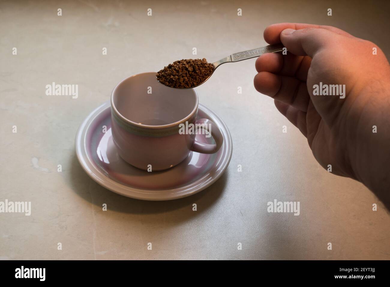 Gefriergetrockneter kaffee -Fotos und -Bildmaterial in hoher Auflösung –  Alamy