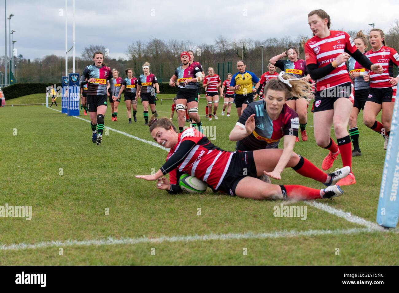 Guildford, Großbritannien. März 2021, 06th. Rachel Lund (#11 Gloucester-Hartpury Women) punktet Gloucester beim zweiten Versuch während des Allianz Premier 15s Spiels zwischen Harlequins Women und Gloucester Hartpury Women im Surrey Sports Park in Guildford, England. Kredit: SPP Sport Presse Foto. /Alamy Live Nachrichten Stockfoto