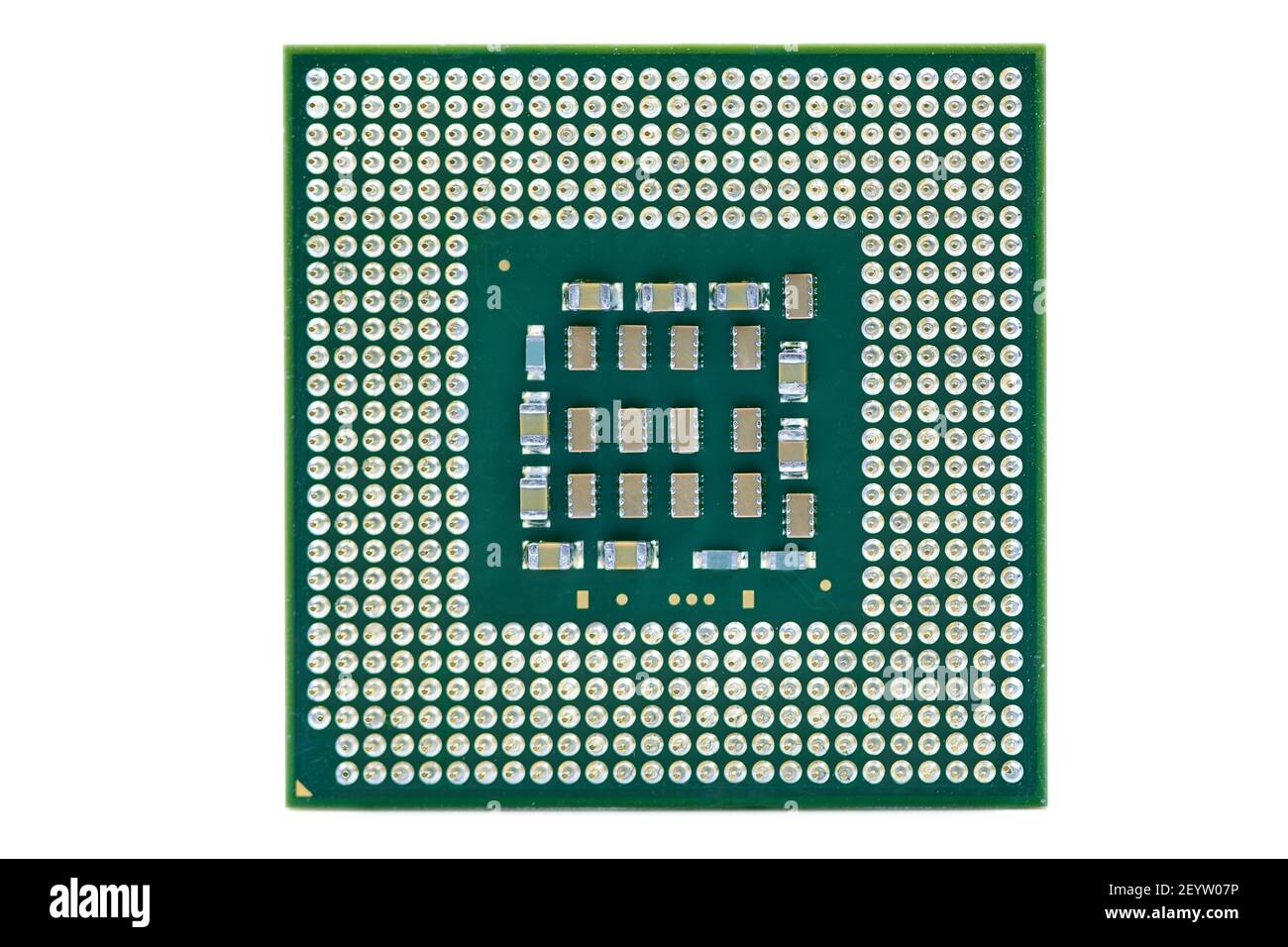 CPU, zentrale Prozessoreinheit, isolierter Hintergrund. Hauptelektronik für Computer. Stockfoto