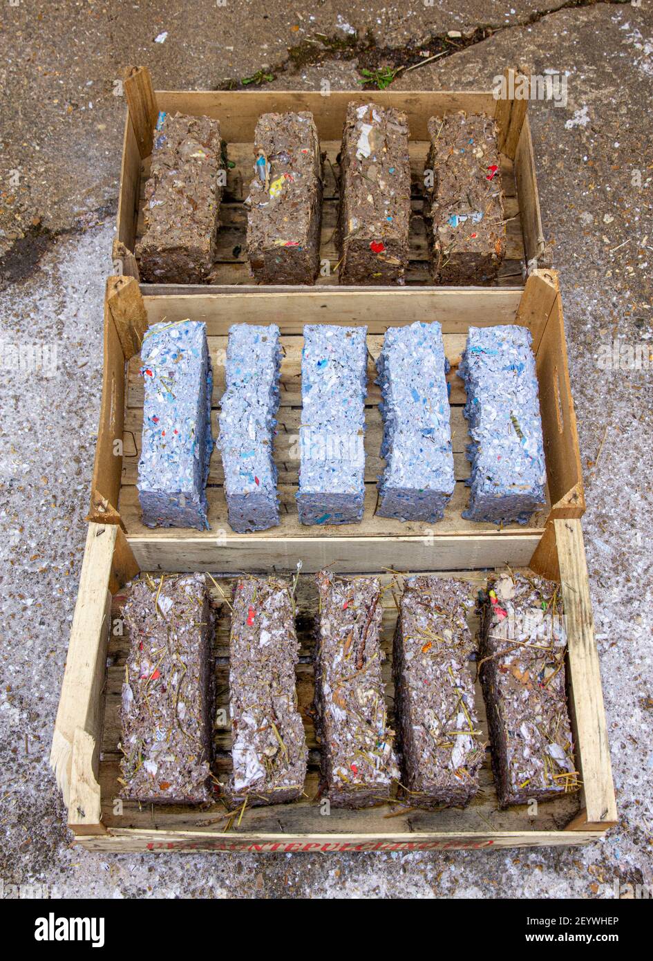 Brandprotokolle aus recyceltem Papier Stockfoto