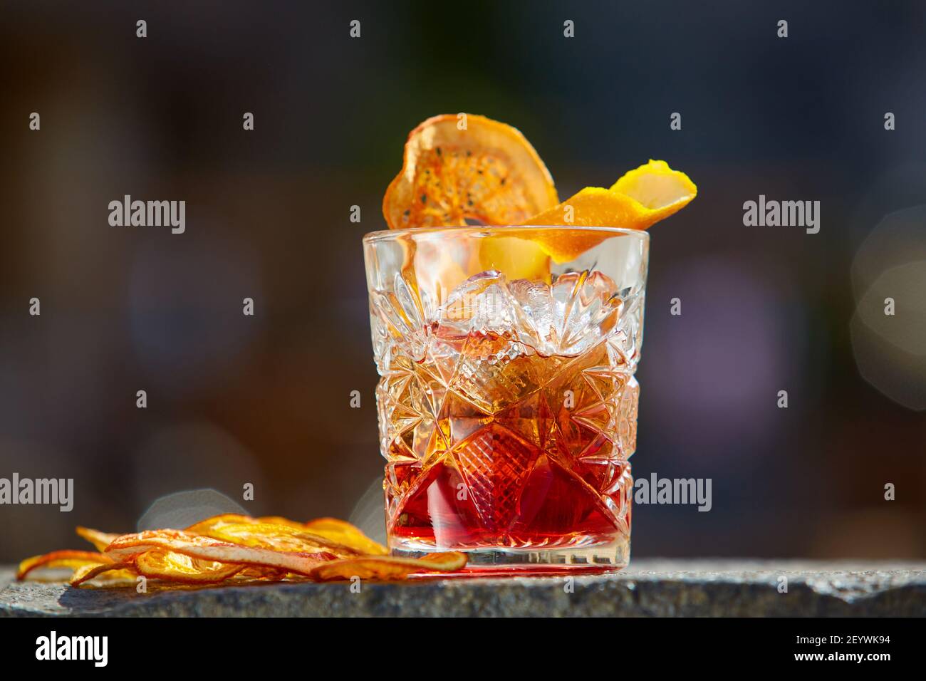 Rum altmodisch -Fotos und -Bildmaterial in hoher Auflösung – Alamy