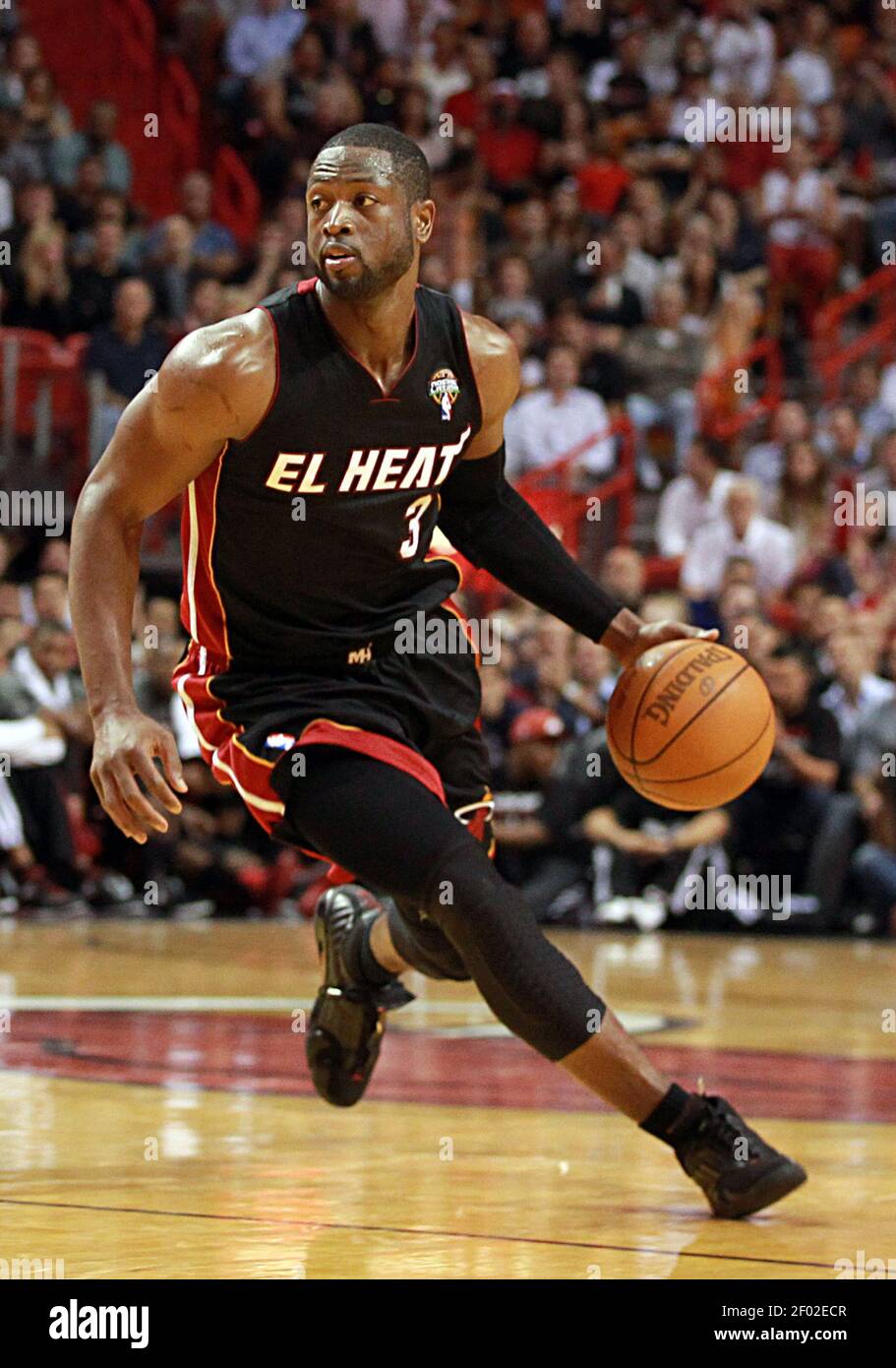 Die Miami Heat Dwyane Wade während des vierten Quartals gegen die Phoenix Sonnen in der AmericanAilrines Arena in Miami, Florida, am Dienstag, 20. März 2012. Miami Edged Phoenix, 99-95. (Foto von Pedro Portal/El Nuevo Herald/MCT/Sipa USA) Stockfoto