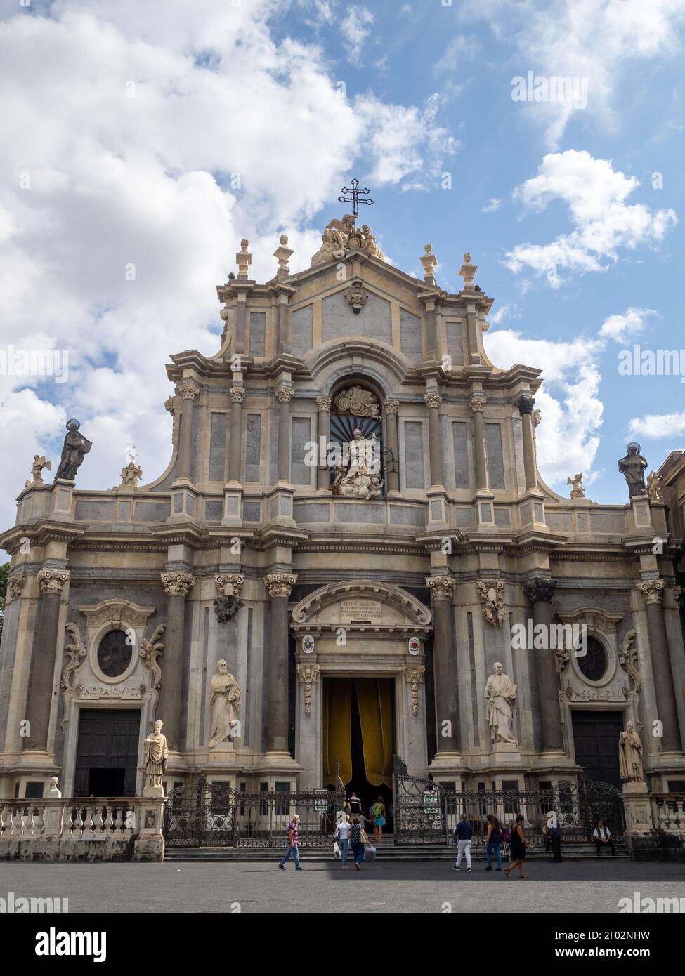 Die Fassade des Duomo von Catania Stockfoto