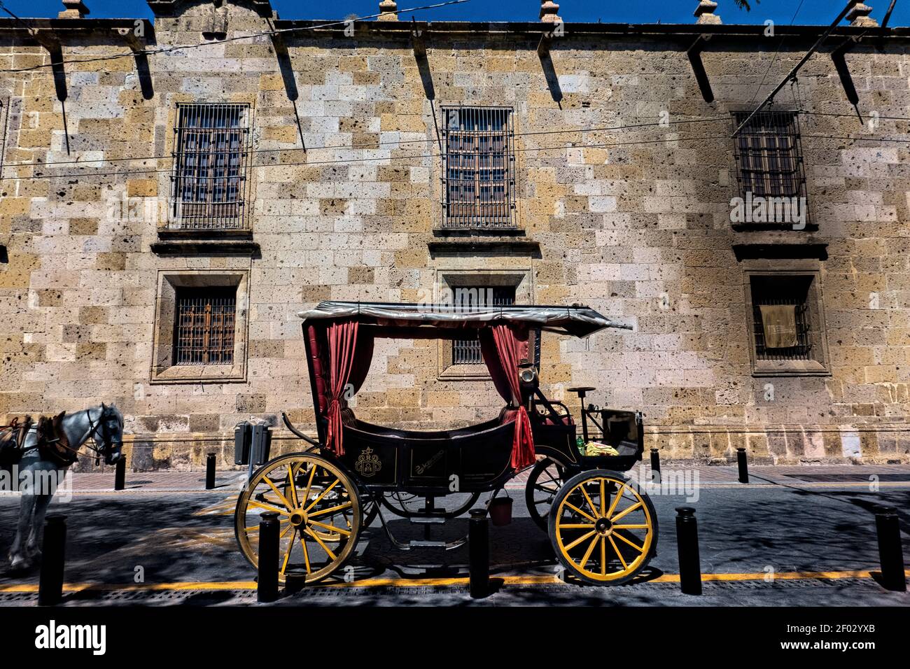 Pferdekutsche in der Altstadt, Guadalajara, Jalisco, Mexiko Stockfoto