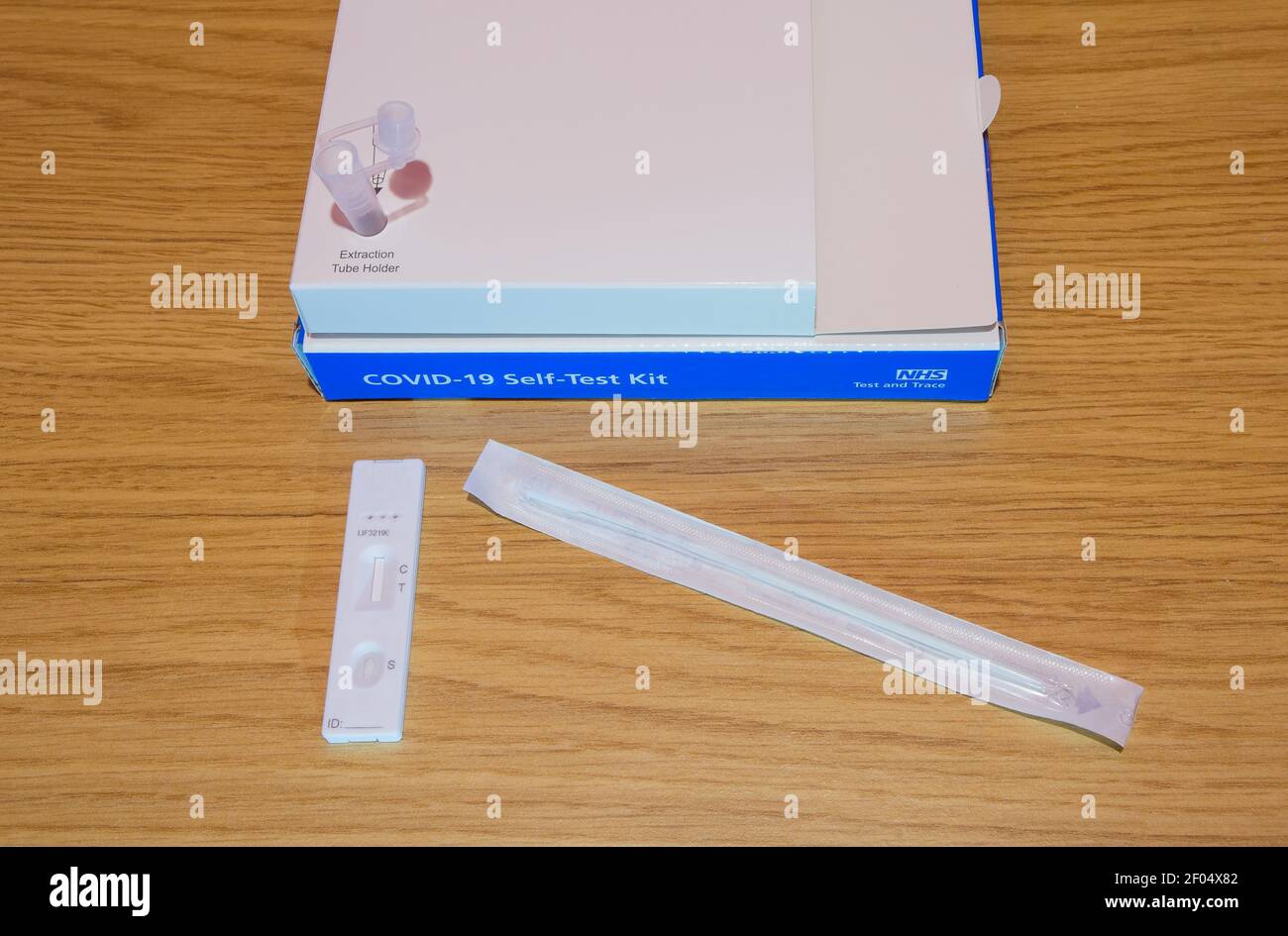NHS Covid-19 Home Test Kit von NHS Test and Trace Stockfoto