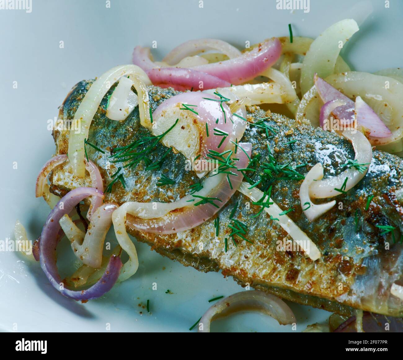 Gebratener eingelegter Hering Stockfoto