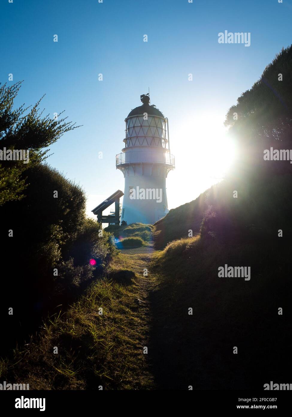 Cape Brett Lighthouse und Cape Brett Hut in Rawhiti New Seeland Stockfoto