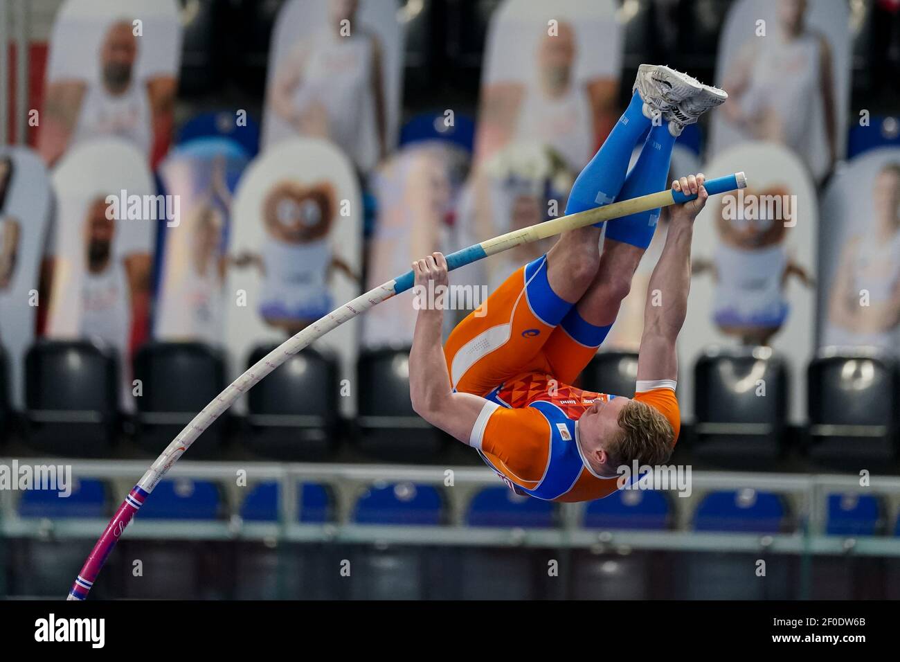 TORUN, POLEN - MÄRZ 6: Menno Vloon aus den Niederlanden im Polsprung der Männer während der Leichtathletik-Halleneuropameisterschaften 2021 matc Stockfoto