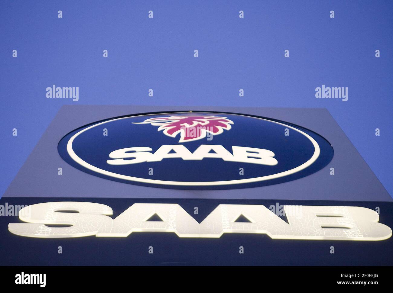 12. Januar 2010 à Gaithersburg, Maryland à EIN Saab-Händler in Maryland. General Motors entschied sich kürzlich, die Marke im Rahmen ihrer Umstrukturierung zu schließen, um zur Profitabilität zurückzukehren und nach mehreren gescheiterten Versuchen, sie zu verkaufen. Foto: Kristoffer Tripplaar/ Sipa Press/saabdealers,004/1001130215 Stockfoto