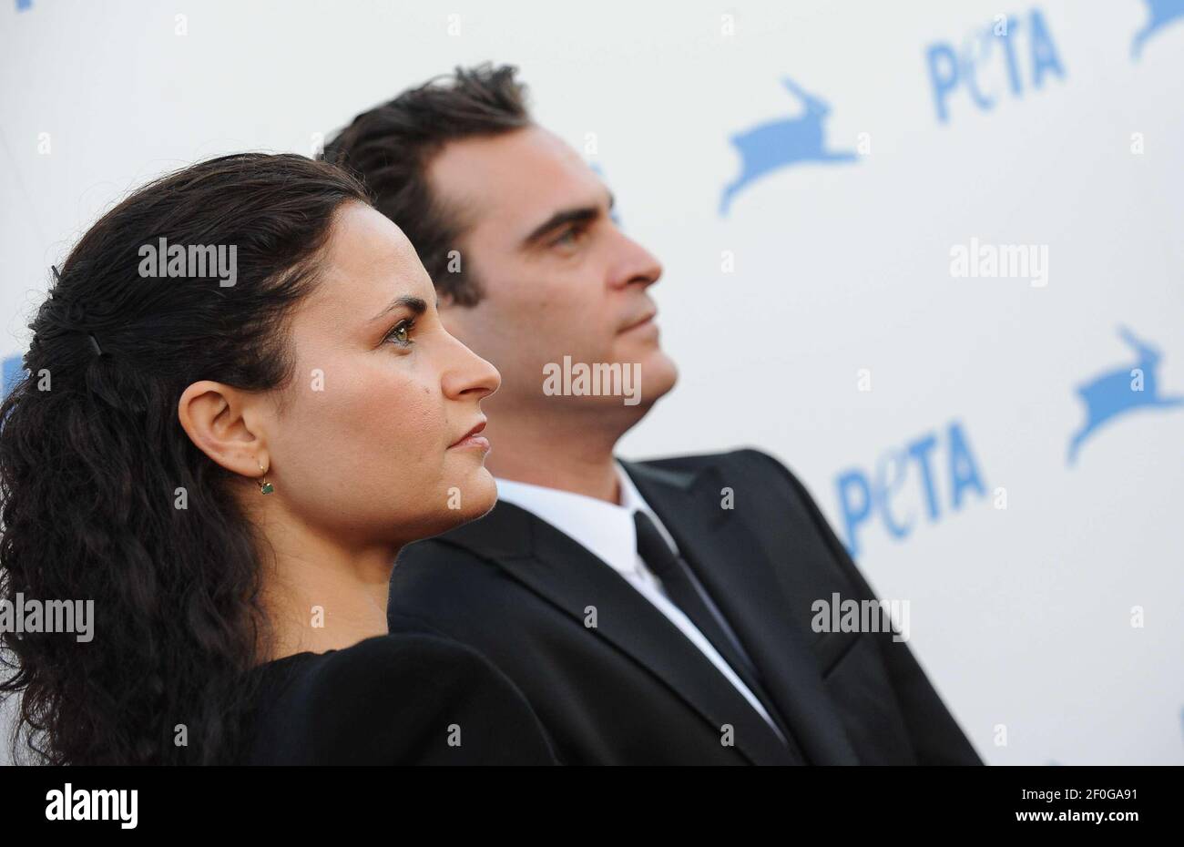 Rain Phoenix und Joaquin Phoenix. 25. September 2010, Hollywood, CA. PETA's 30th Jubiläumsgala und Humanitäre Auszeichnungen im Hollywood Palladium. Foto: Giulio Marcocchi/Sipa Press./PETA_gm,146/1009261519 Stockfoto