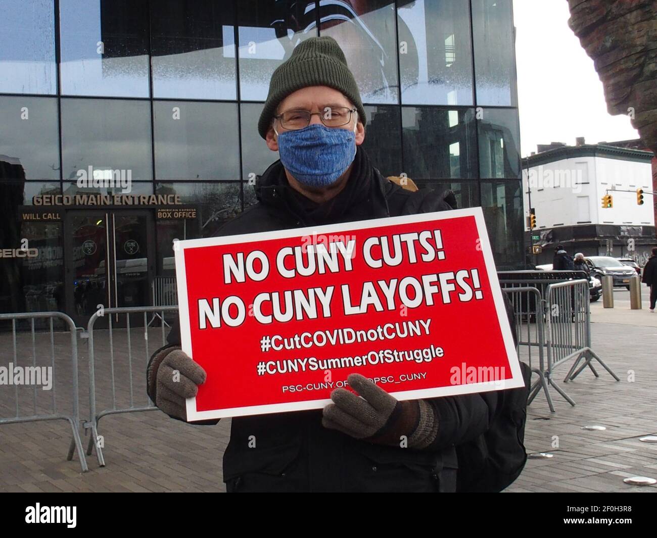 6. März 2021, New York, New York, USA: Der New York Professional Staff Congress (PSC) hatte eine Kundgebung und einen Marsch, um gegen die City University zu protestieren. P.S.C.Union Präsidentin Barbara Bowen sprach auf der Kundgebung sowie New York City Politiker. (Bild: © Bruce Cotler/ZUMA Wire) Stockfoto