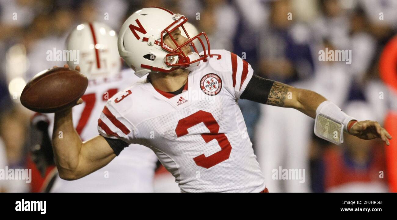 Nebraska Quarterback Taylor Martinez wirft einen langen Touchdown Pass