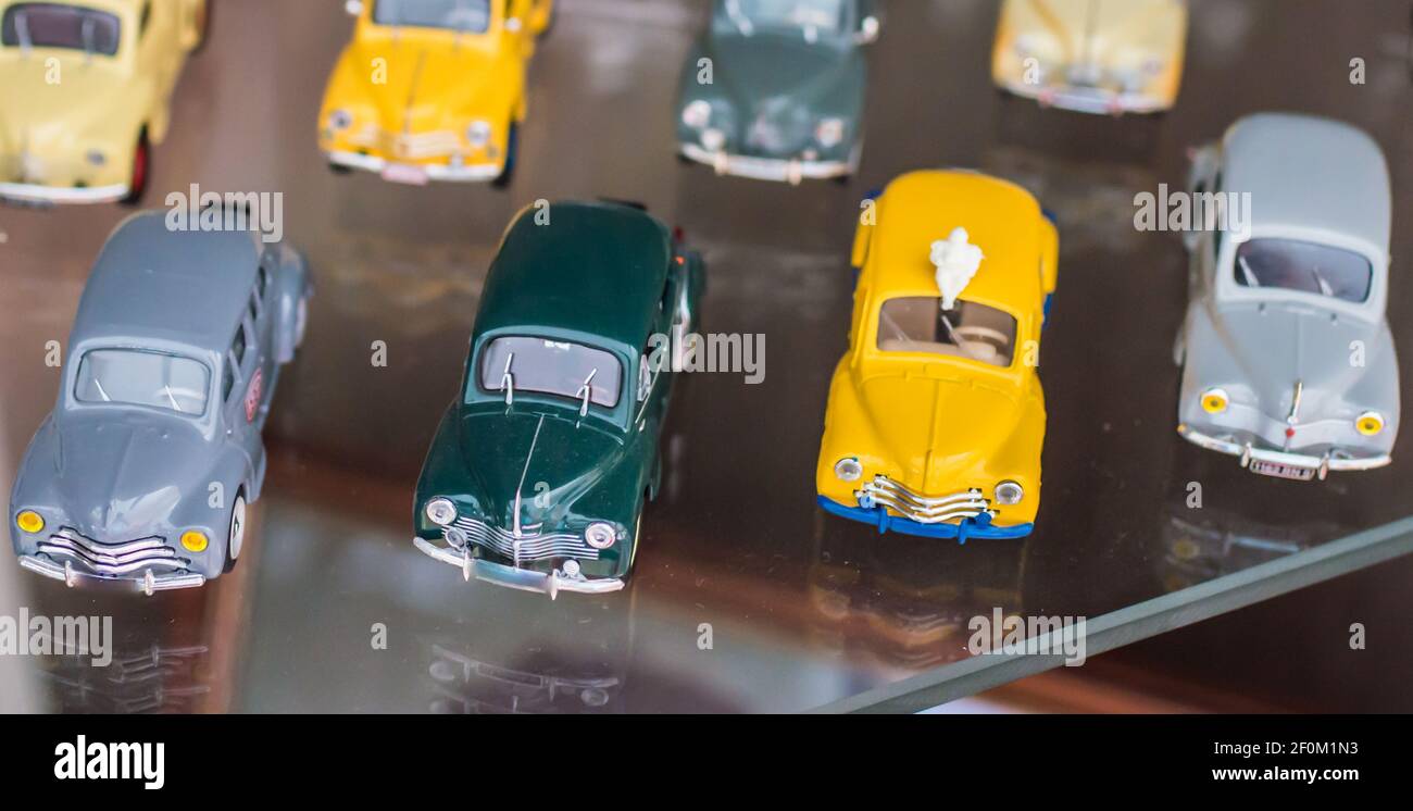 Retro bunte Spielzeug Sportwagen Stockfoto