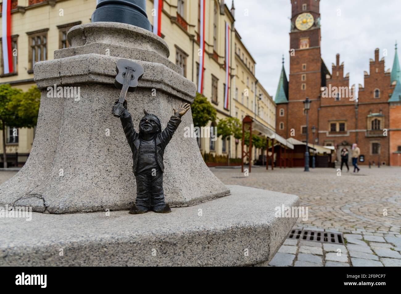 Breslau, Polen - Mai 03 2020: 'Leszko z Wrocławca' Zwerg als Symbol für guinness-Gitarrenrekord Stockfoto