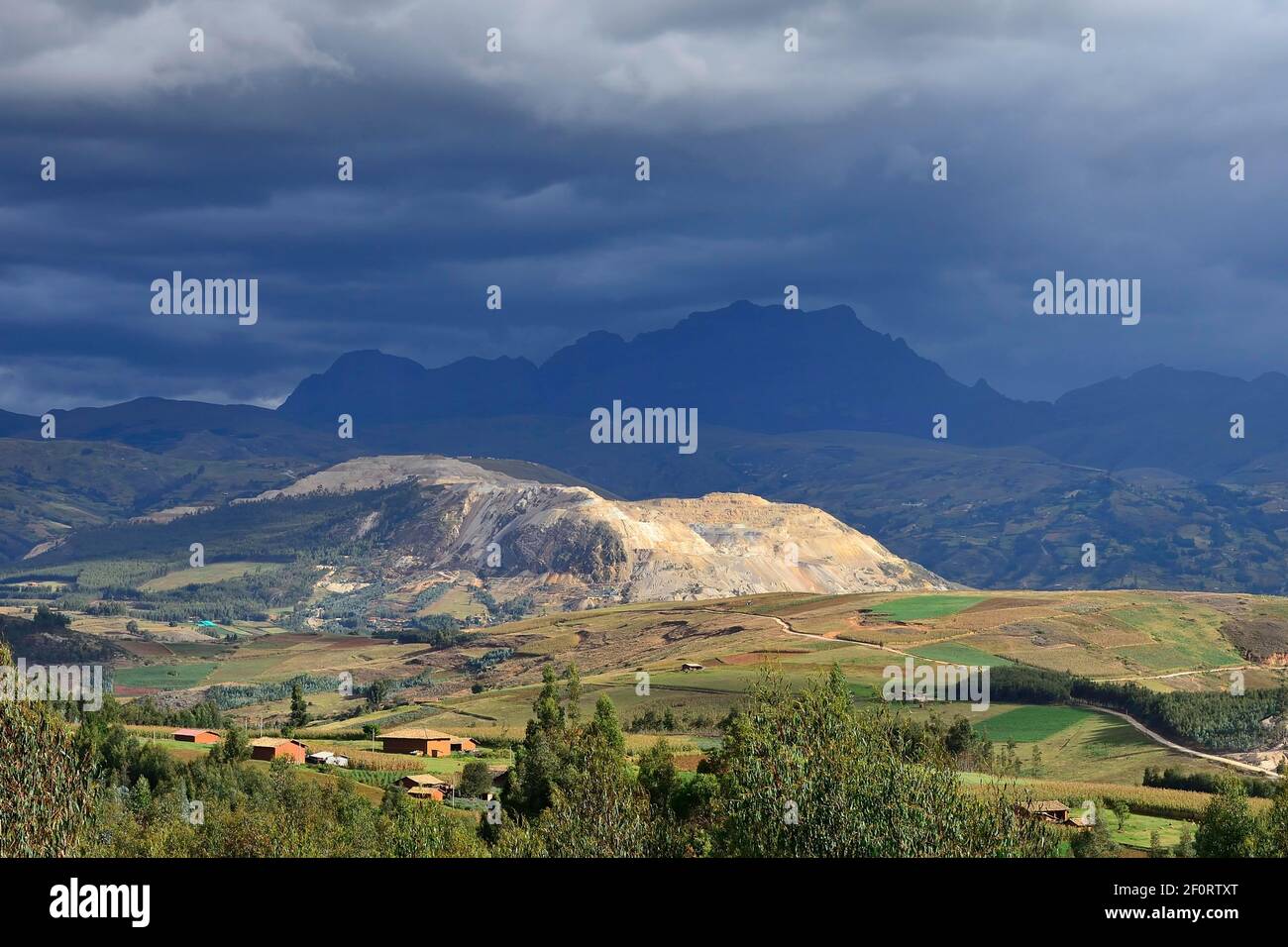 Bergwerke im Sonnenlicht, Huamachuco, Provinz Sanchez Carrion, Peru Stockfoto