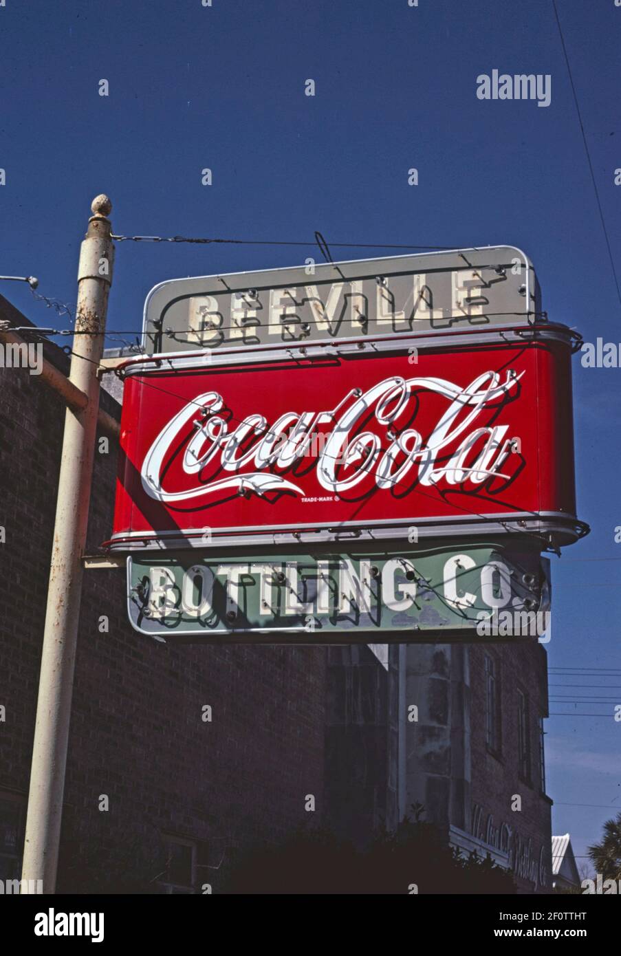 1970s Vereinigte Staaten - Cola-Schild Beeville Texas Ca. 1979 Stockfoto