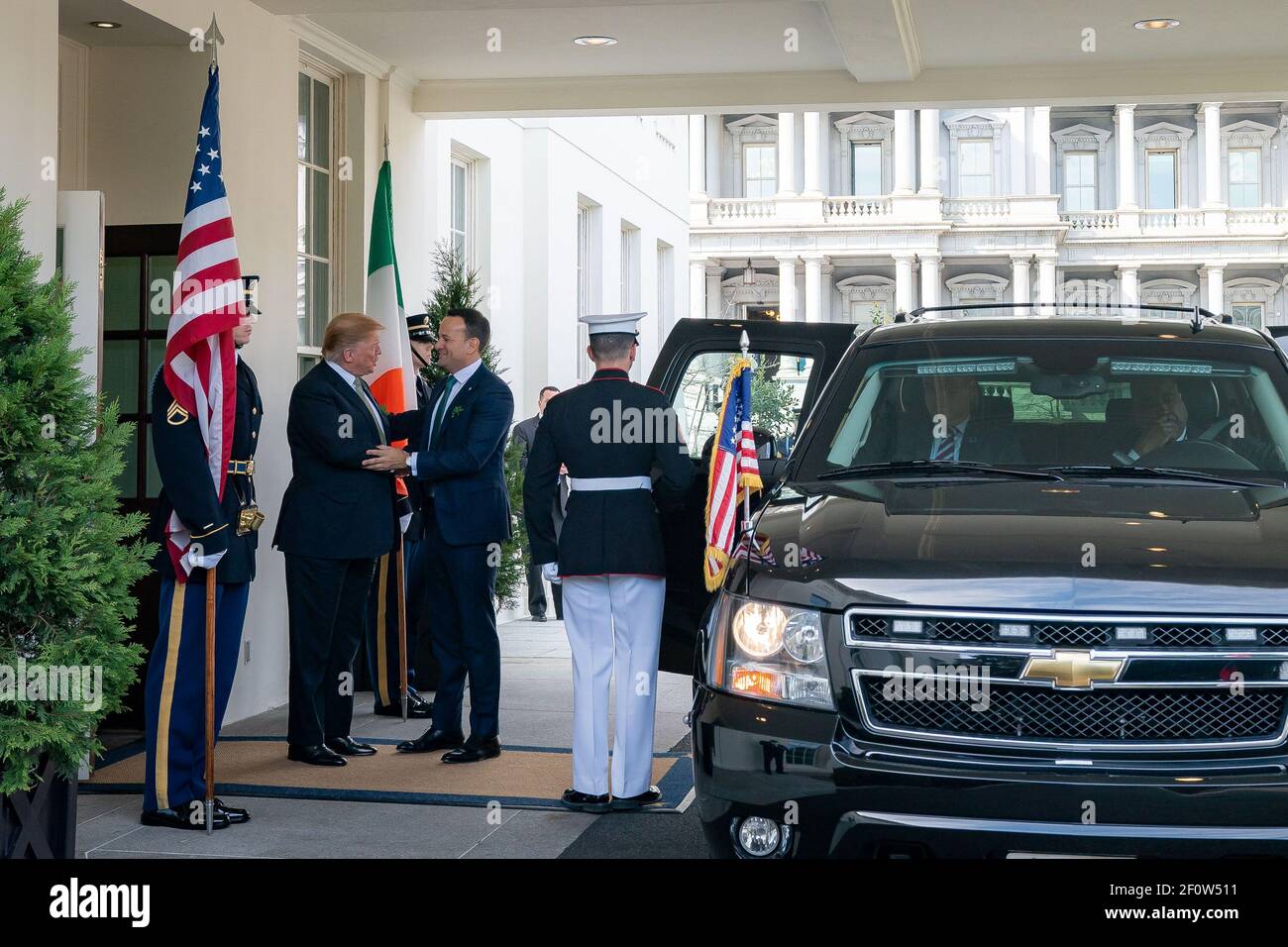 Präsident Donald Trump begrüßt den Premierminister der Republik Irland Leo Varadkar am Donnerstag, den 14 2019. März im Weißen Haus. Stockfoto