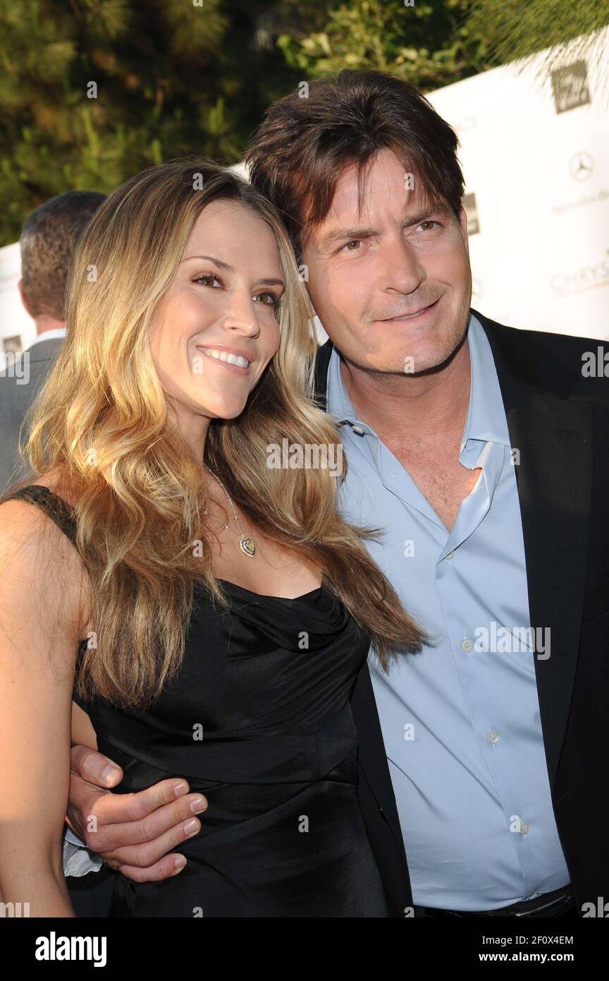 Charlie Sheen Und Frau Brooke Mueller 31 Mai 2008 Los Angeles Kalifornien 7th Jahresball Der Chrysalis Schmetterling Foto Giulio Marcocchi Sipa Press Chrysalis Gm 122 0806011339 Stockfotografie Alamy