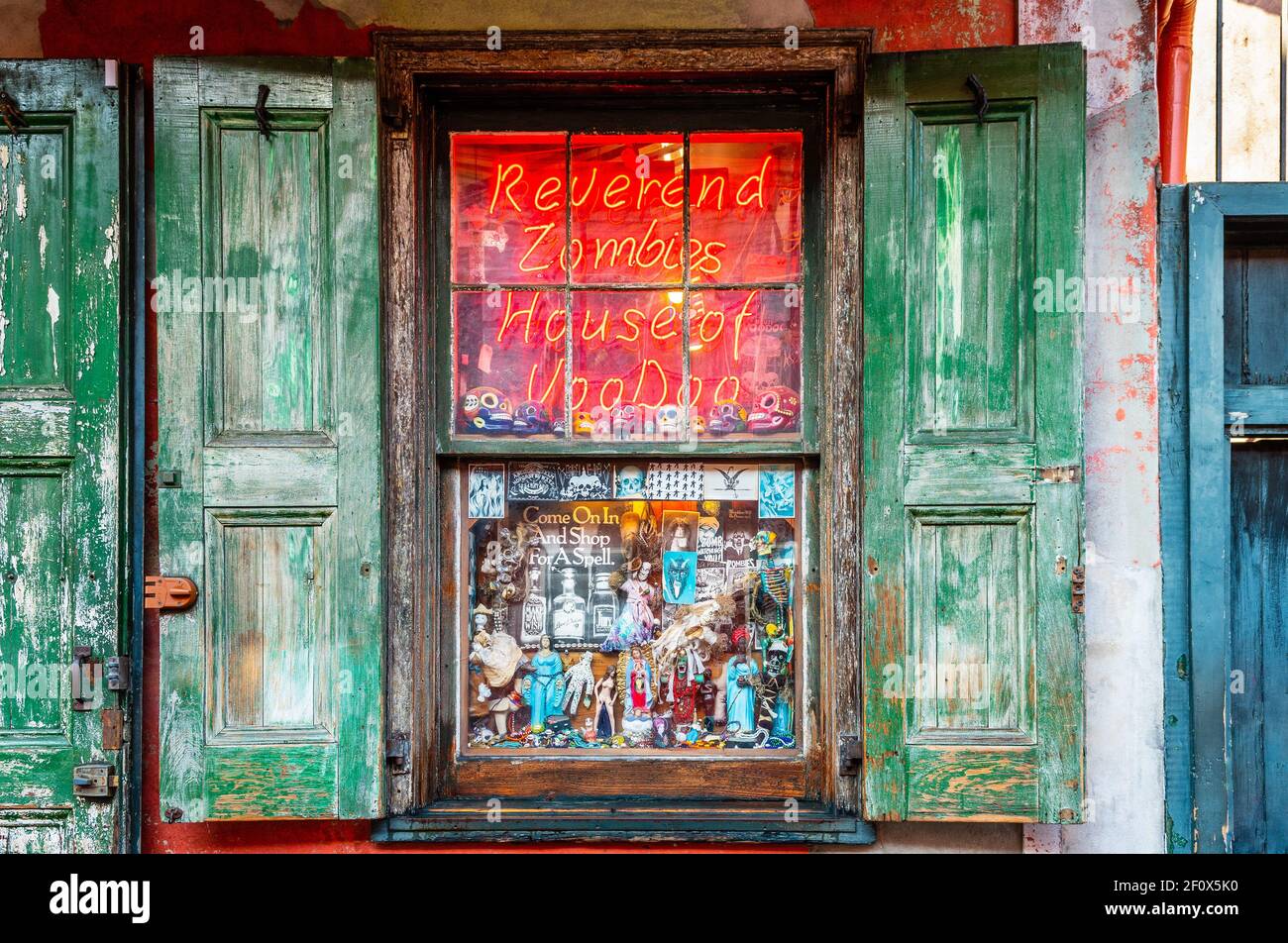 New Orleans Voodoo Shop, Reverend Zombies House of Voodoo im French Quarter. Stockfoto