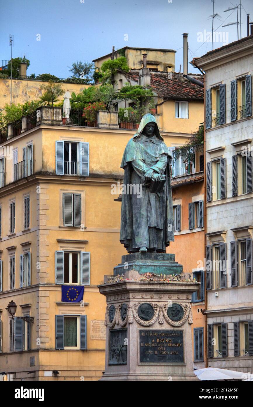 Giordano Bruno Statue auf Platz Campo dei Fiori in Rom, Italien Stockfoto