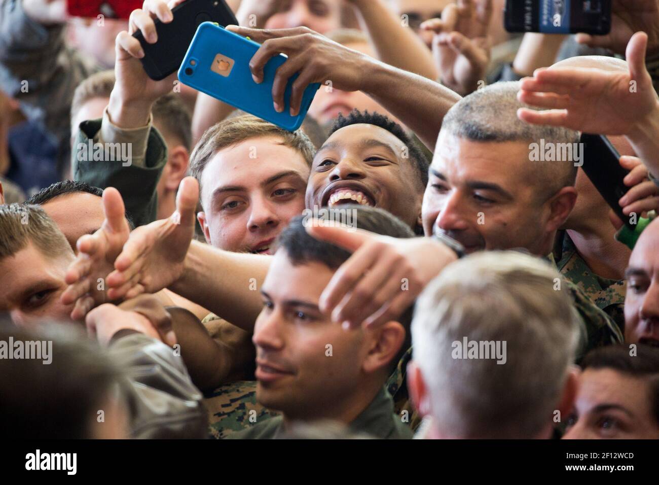 Präsident Donald Trump hält Bemerkungen auf der Yokota Air Base November 5 2017 Stockfoto