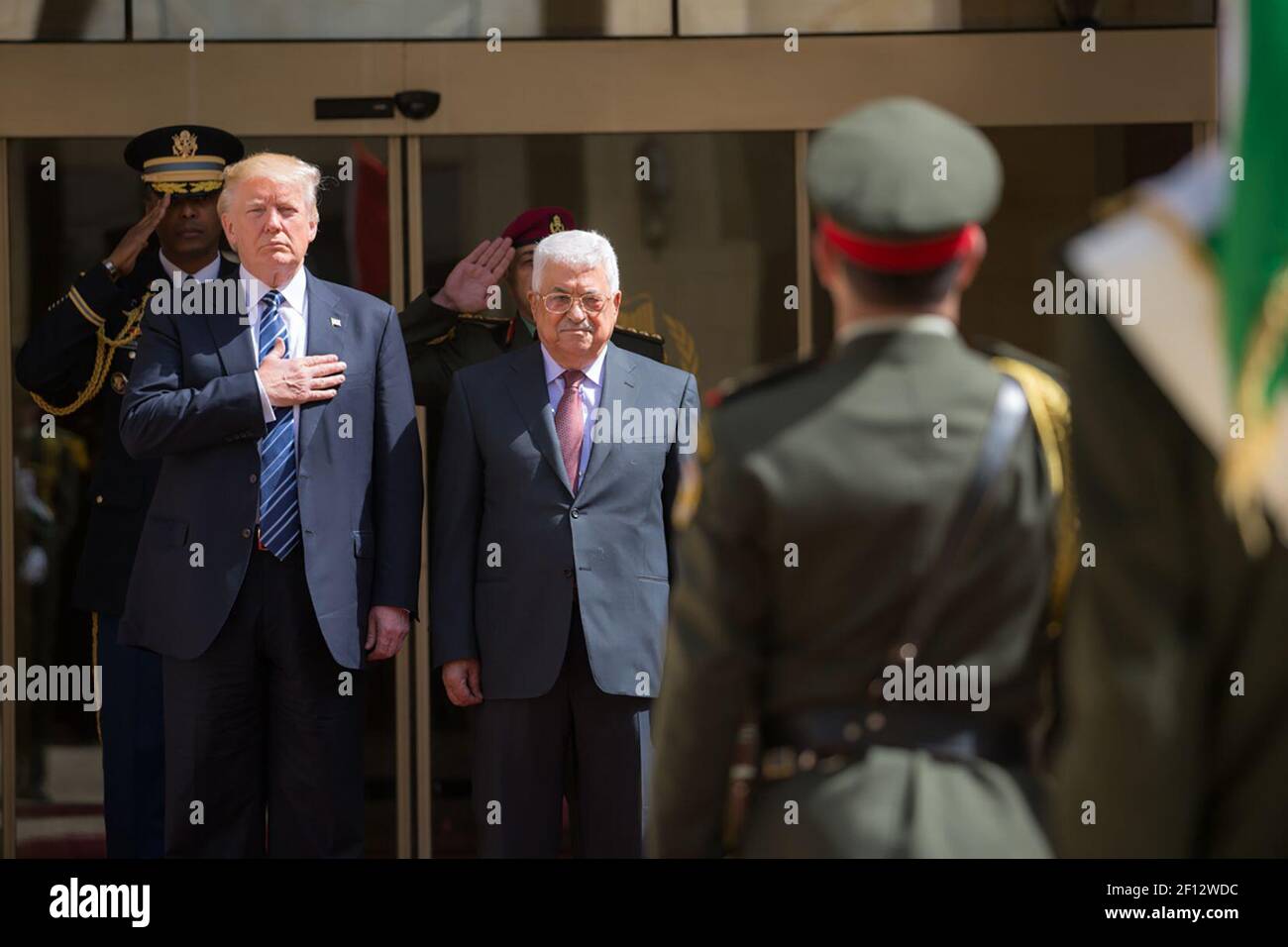 Präsident Donald Trump nimmt an den Ankunftszeremonien mit Präsident Mahmoud Abbas von der Palästinensischen Autonomiebehörde im Präsidentenpalast am Dienstag, den 23 20217. Mai in Bethlehem Teil. Stockfoto