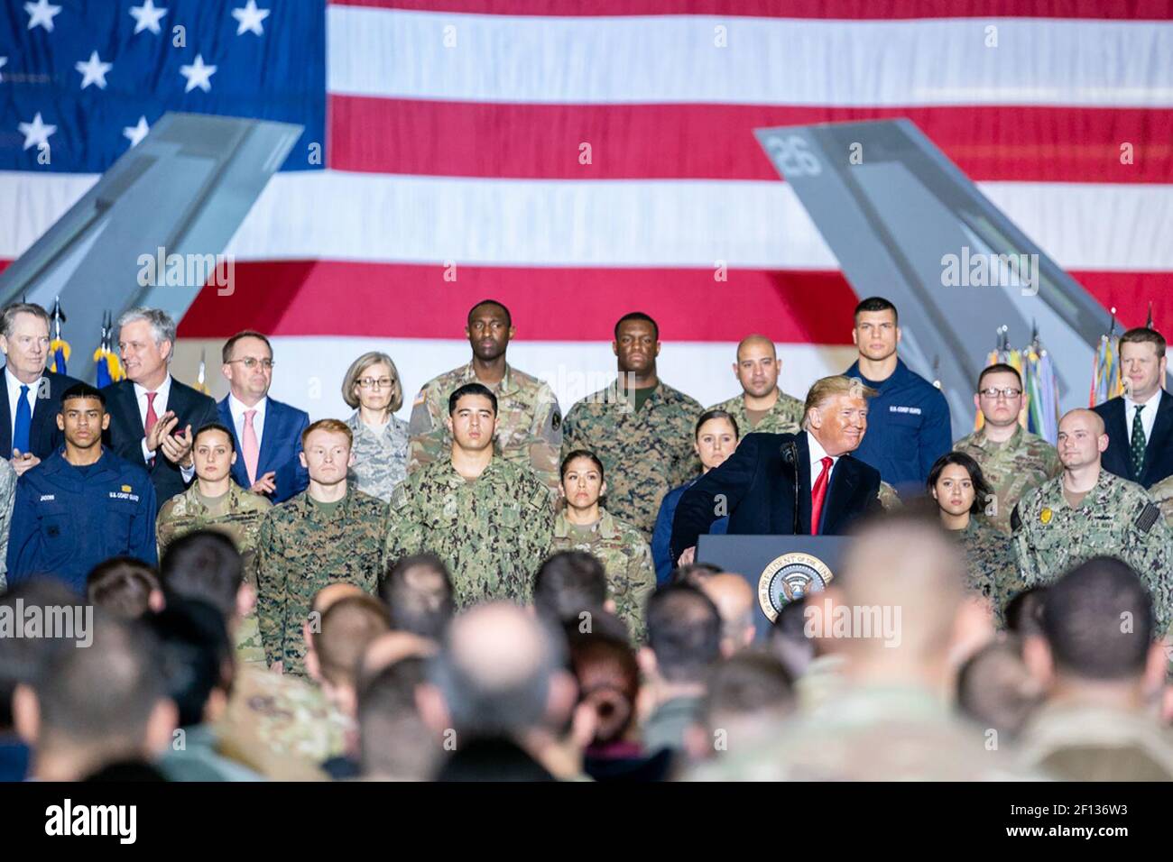 Präsident Donald Trump hält Bemerkungen vor der Unterzeichnung S. 179; der National Defense Authorization Act für das Geschäftsjahr 2020 Freitag, 20 2019. Dezember bei Joint Base Andrews MD Stockfoto