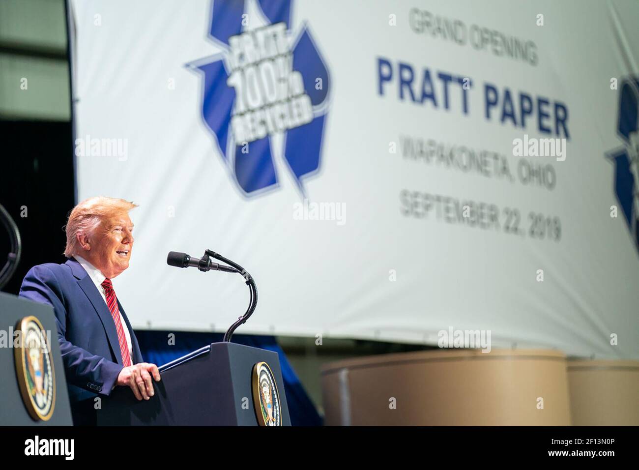 Präsident Donald Trump zusammen mit dem australischen Premierminister Scott Morrison in einem gemeinsamen Auftritt spricht seine Bemerkungen Sonntag 22 2019. September bei der Pratt Industries Werkseröffnung in Wapakoneta Ohio. Stockfoto
