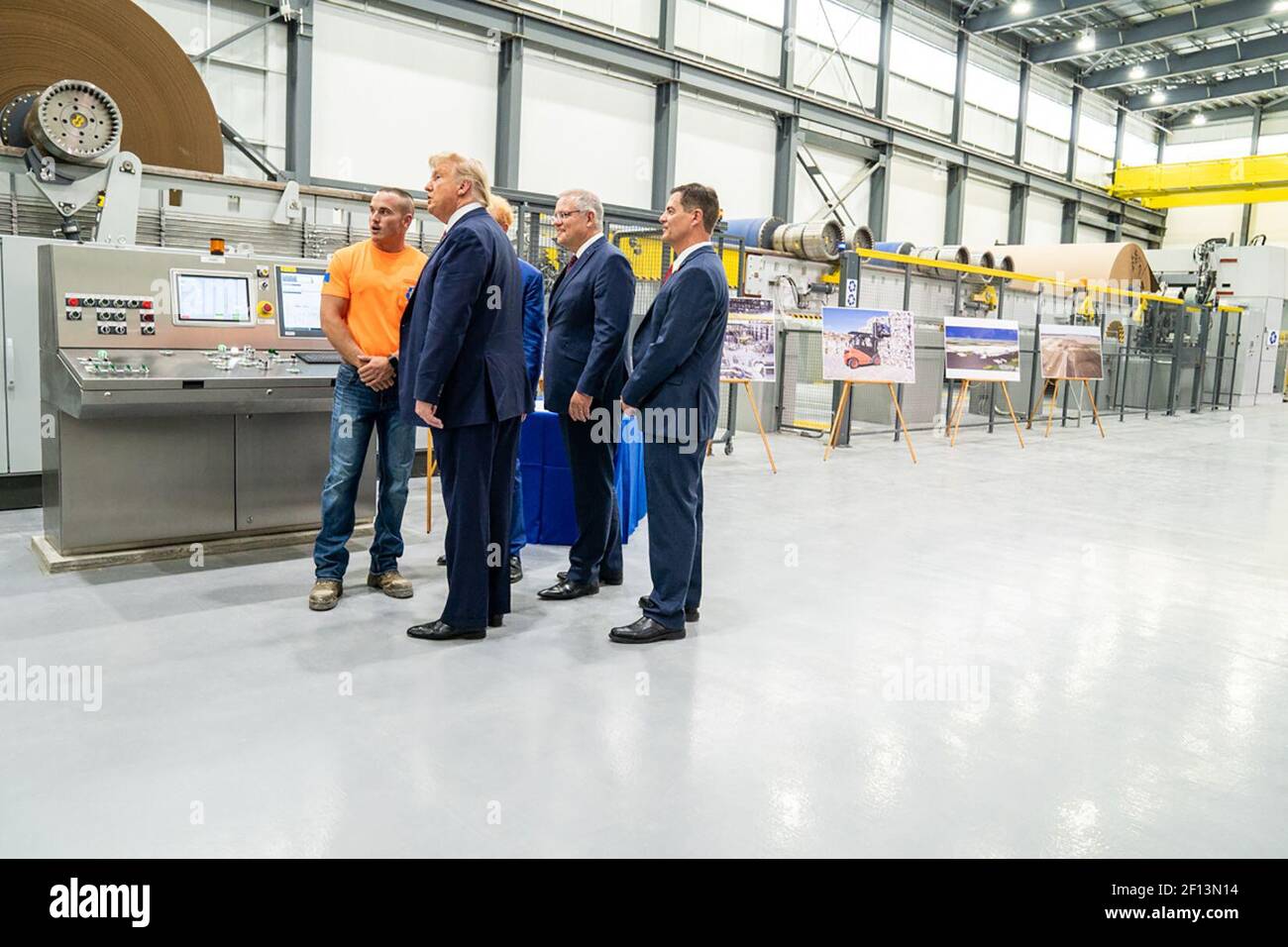 Präsident Donald Trump und der australische Premierminister Scott Morrison besuchen am Sonntag, den 22 2019. September, zusammen mit dem Executive Chairman von Pratt Industries das Werk von Pratt Industries in Wapakoneta Ohio. Stockfoto