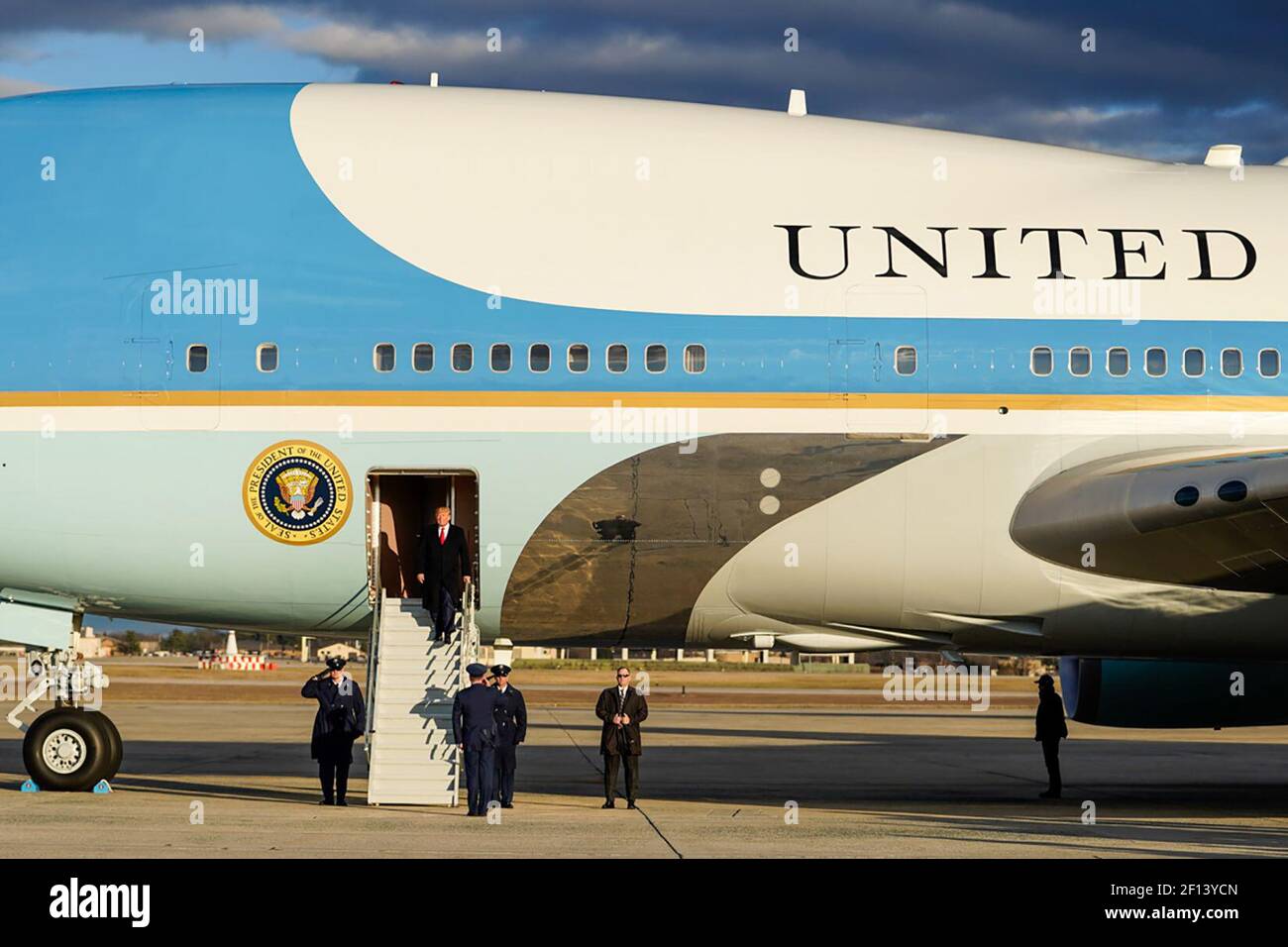 Präsident Donald Trump landet bei der Joint Base Andrews MD. Am Freitag, den 7 2020. Februar, bevor er Marine One für seine Rückkehr ins Weiße Haus besteigen wird. Stockfoto