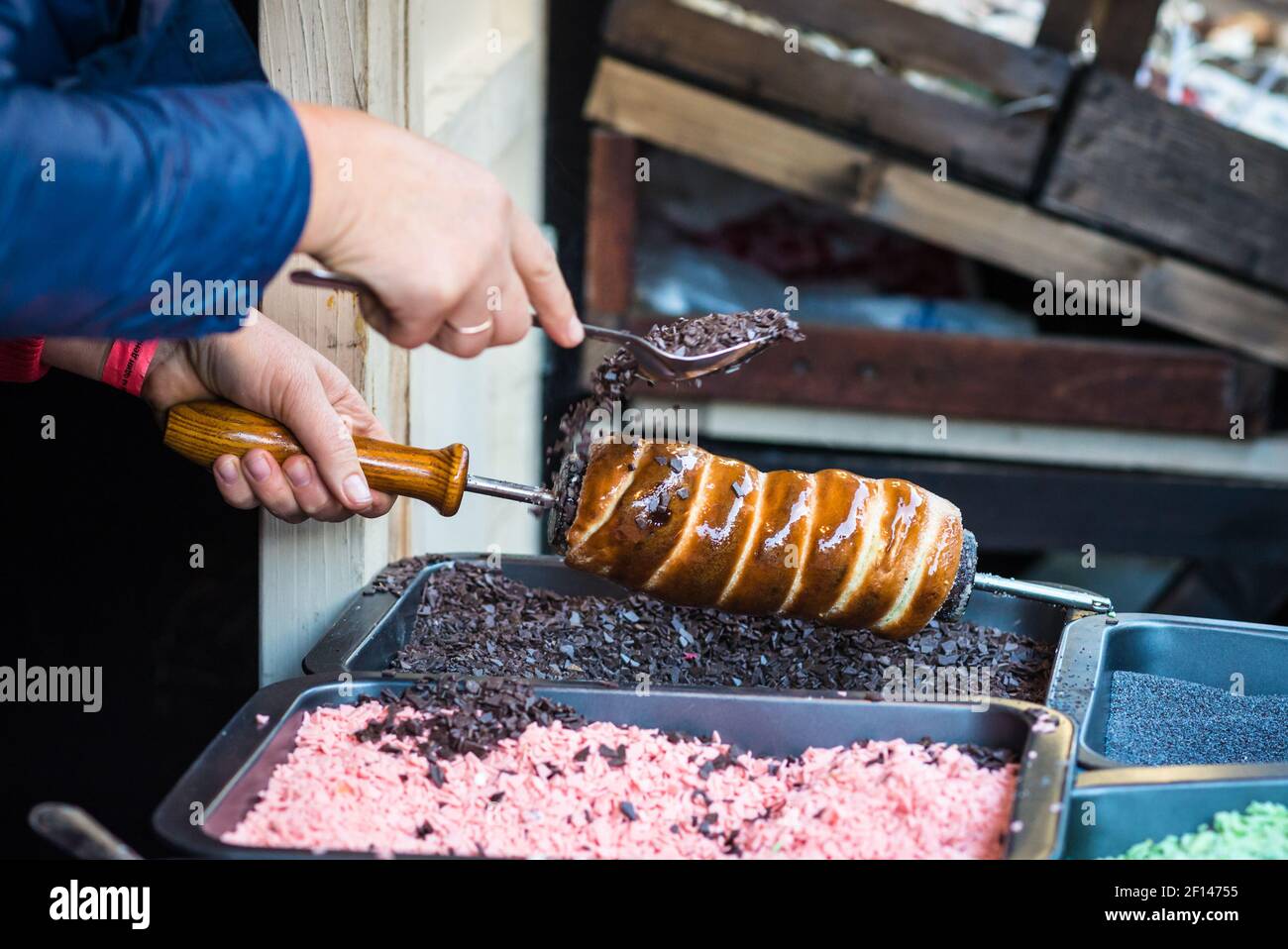 Gebäck mit Schokoladenflocken bestreut Stockfoto