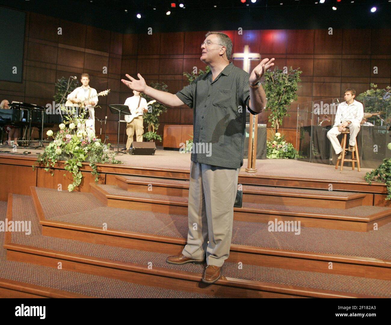 KRT RELIGION GESCHICHTE TRÄGE RELIGCHURCHNAMES KRT FOTO VON SONJA Y