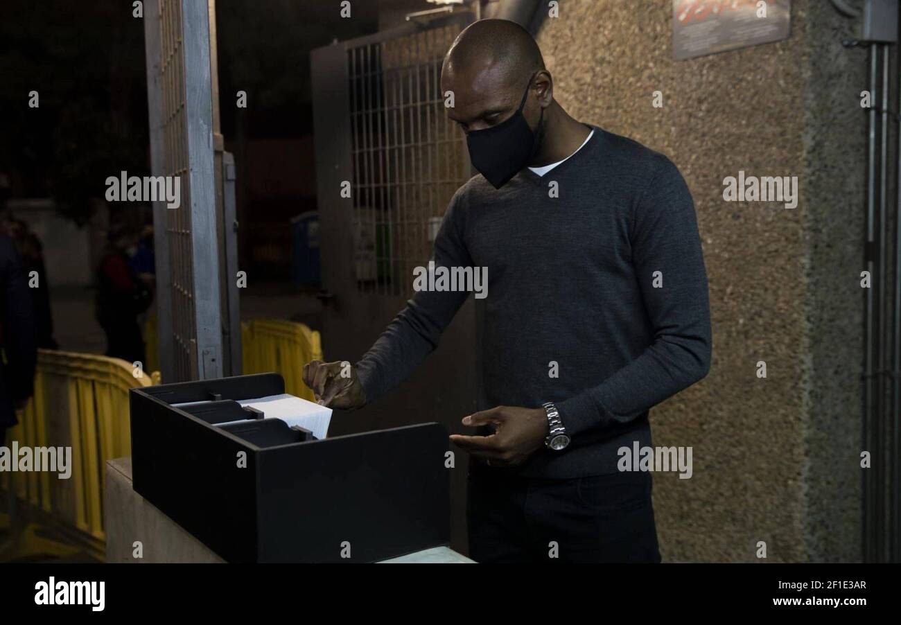 Barcelona, Spanien. März 2021, 07th. Mitglieder, Spieler und Manager des FC Barcelona kommen, um bei den Präsidentschaftswahlen des FC Barcelona im Camp Nou Stadion in Barcelona am 7. März 2021 im Bild abzustimmen: Éric Abidal Socios, Jugadores y directivos del FC Barcelona acuden a votar en las elecciones presidenciales del FC Barcelona al Estadio Camp Nou en Barcelona el 7 de Marzo de 2021 en la foto: Éric Abidal POOL/FC Barcelona/Cordon Pressebilder sind nur für redaktionelle Verwendung bestimmt. Nur für den freien Vertrieb, NICHT ZUM VERKAUF. Pflichtschein: © FC Barcelona Kredit: CORDON PRESS/Alamy Live News Stockfoto