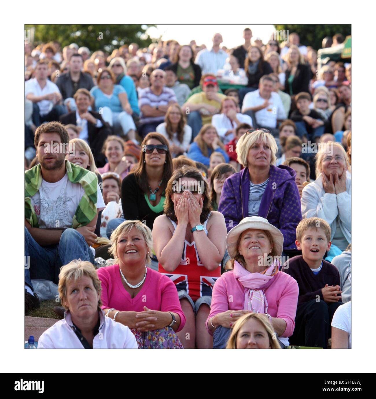 Wimbledon Tag 8.... Murray Mound als Andy Murray beginnt sein Spiel gegen Rafael Nadal..Foto von David Sandison The Independent Stockfoto