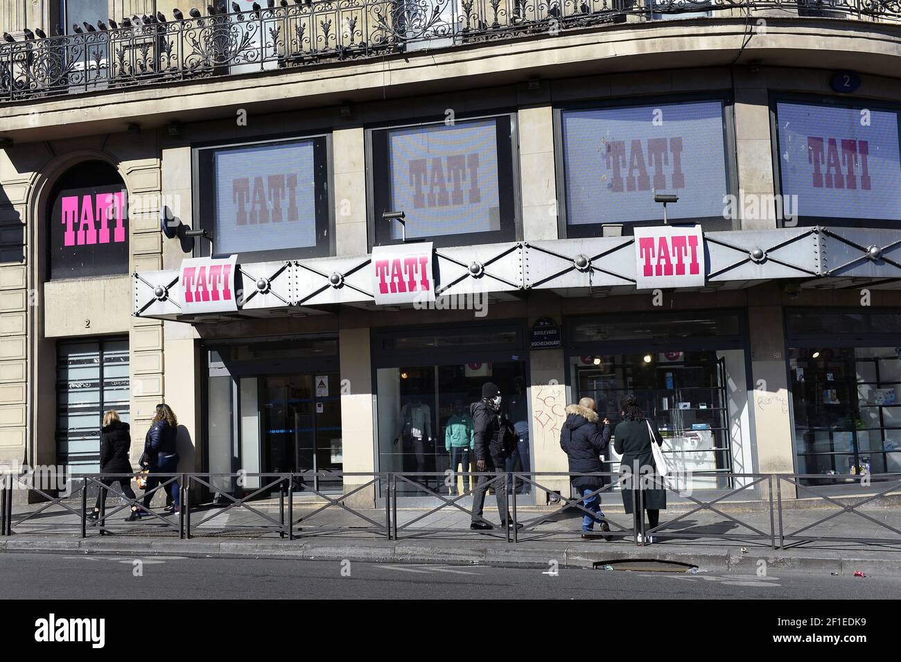 Tati Paris Stockfotos Und Bilder Kaufen Alamy