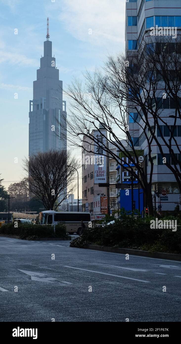 NTT Docomo Yoyogi Building ist ein Wolkenkratzer im Sendagaya Bezirk Shibuya, Tokio, Japan Stockfoto